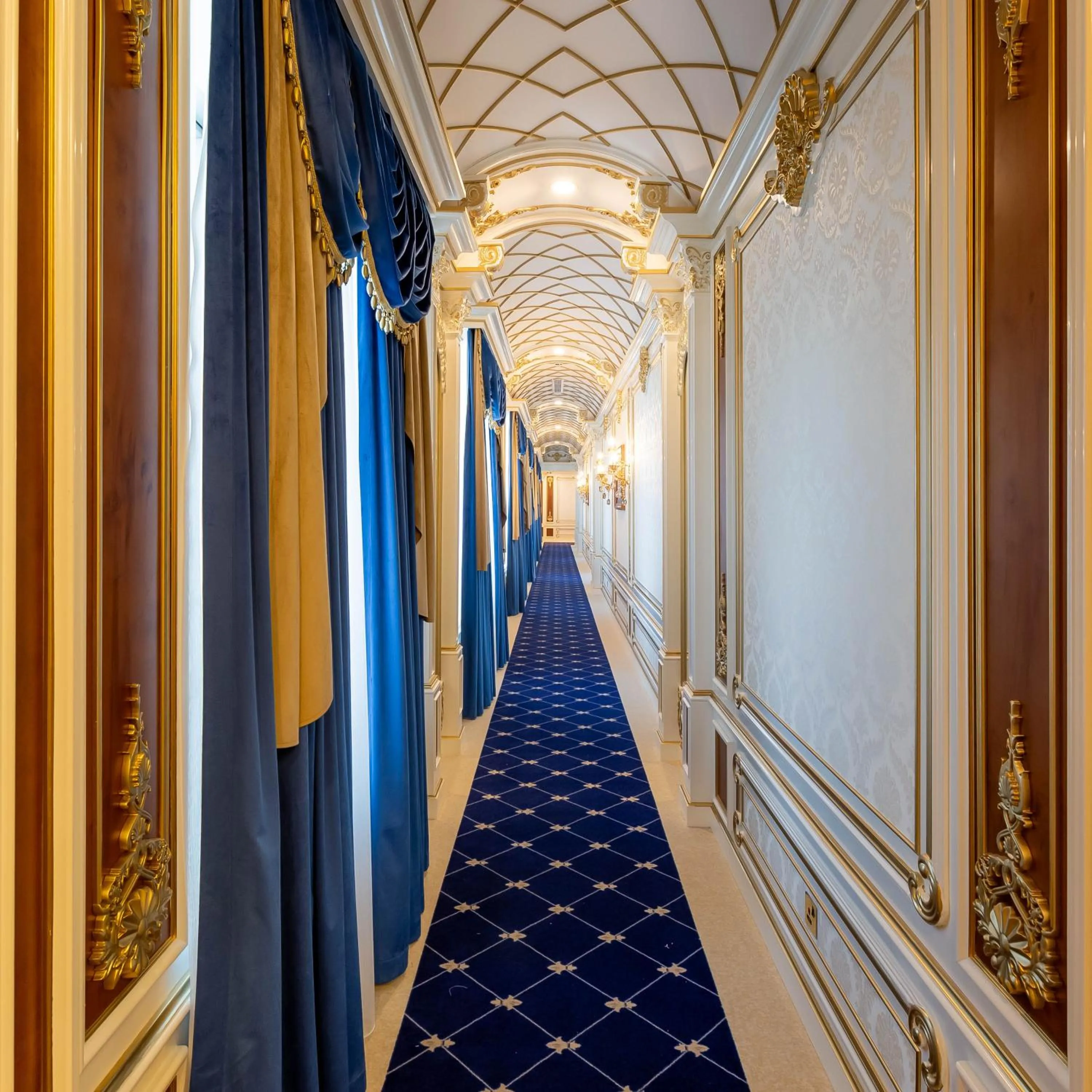 Lobby or reception in Cristal Erbil Hotel
