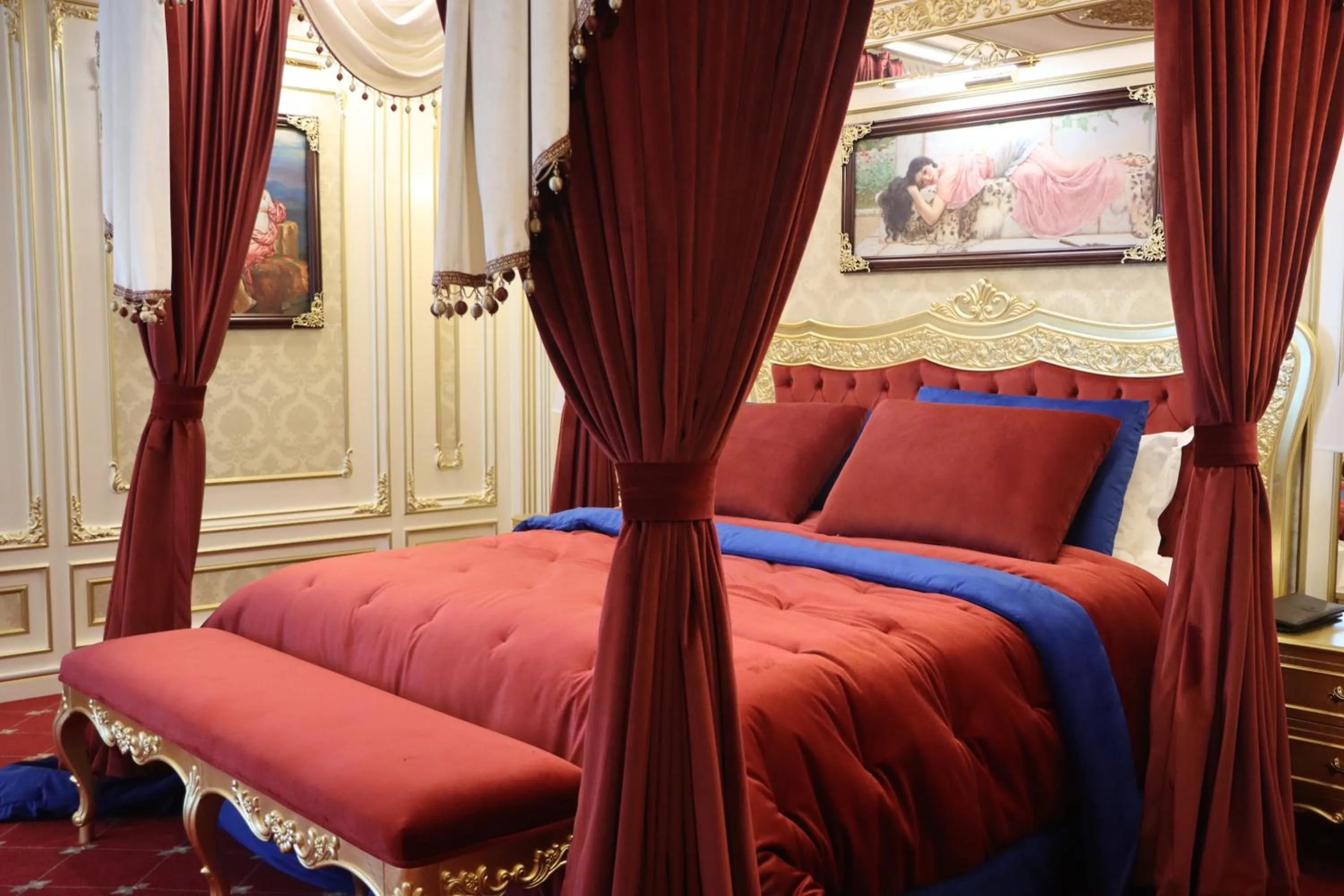 Photo of the whole room, Bed in Cristal Erbil Hotel