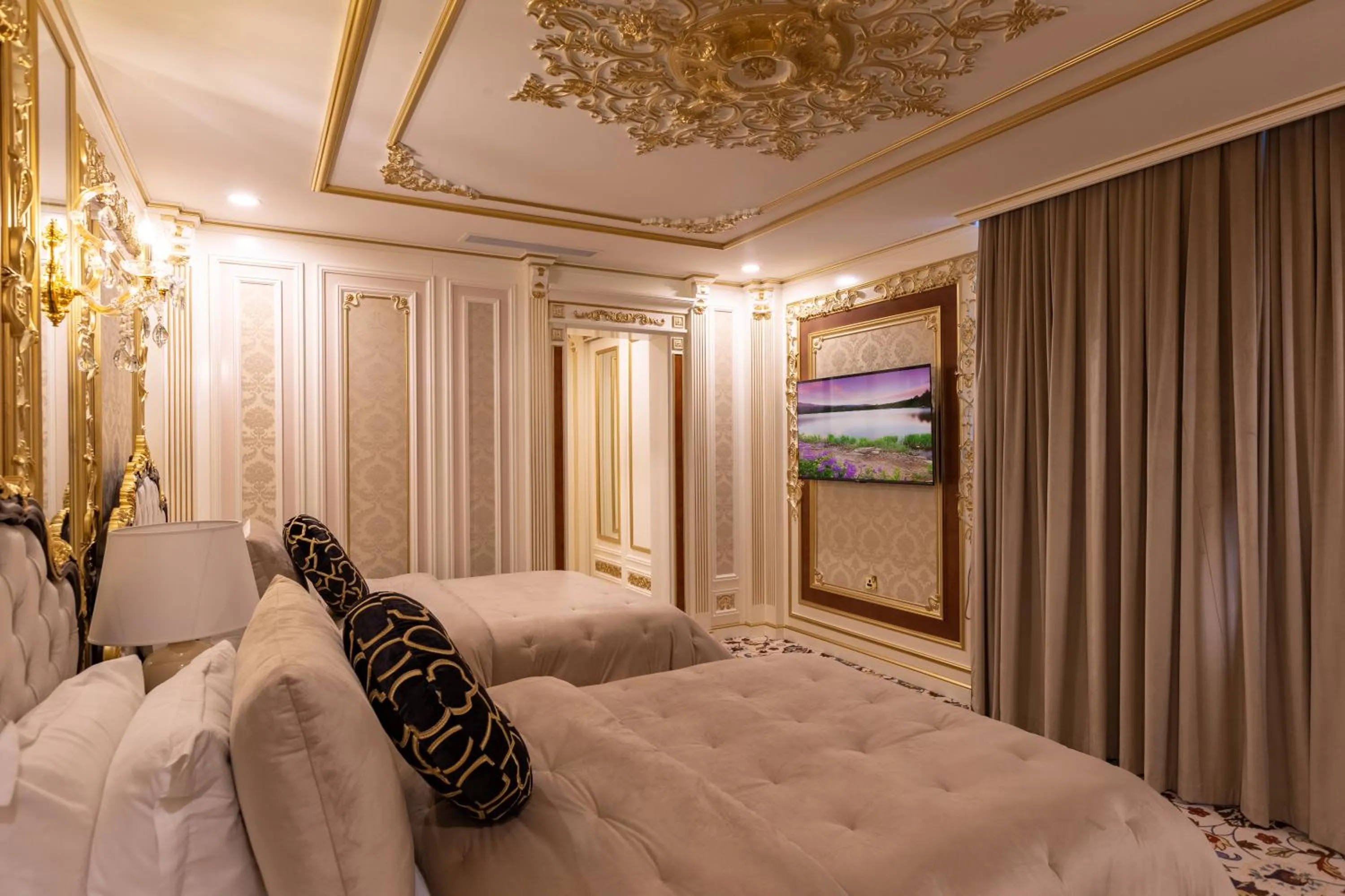 Bed in Cristal Erbil Hotel