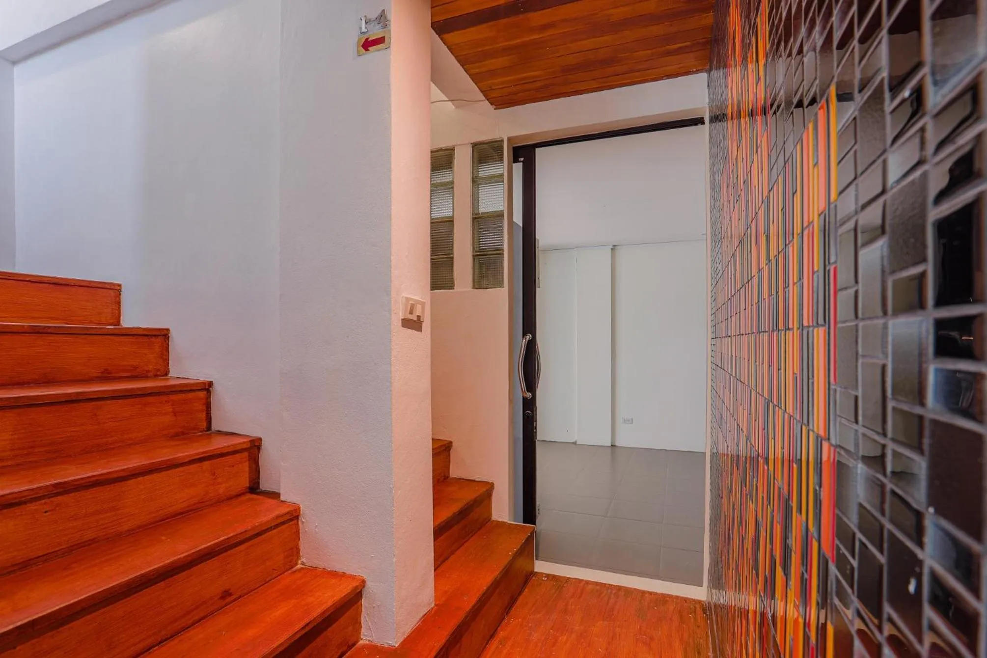 Facade/entrance in Kamala Havana Hotel and Cafe