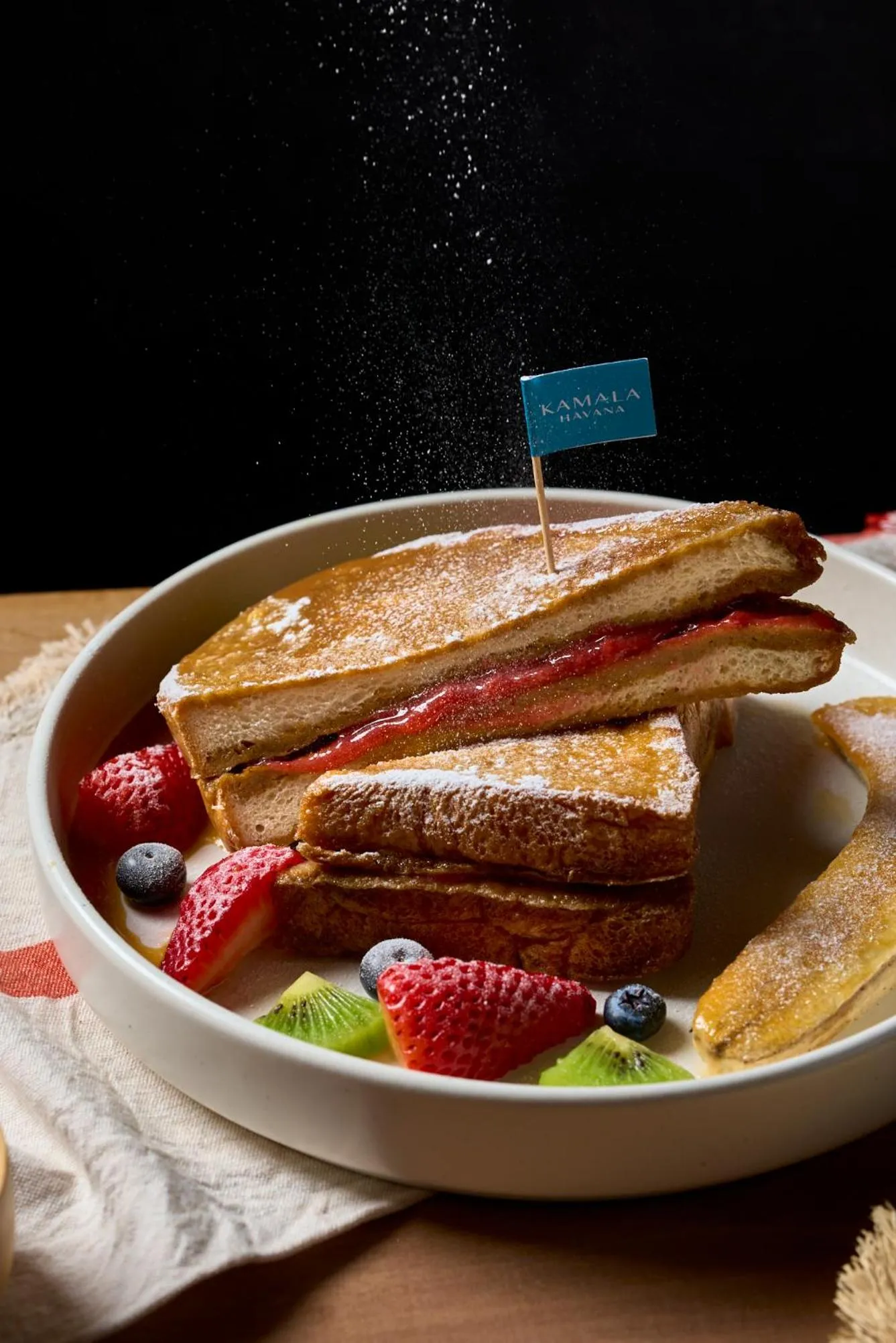 Restaurant/places to eat in Kamala Havana Hotel and Cafe