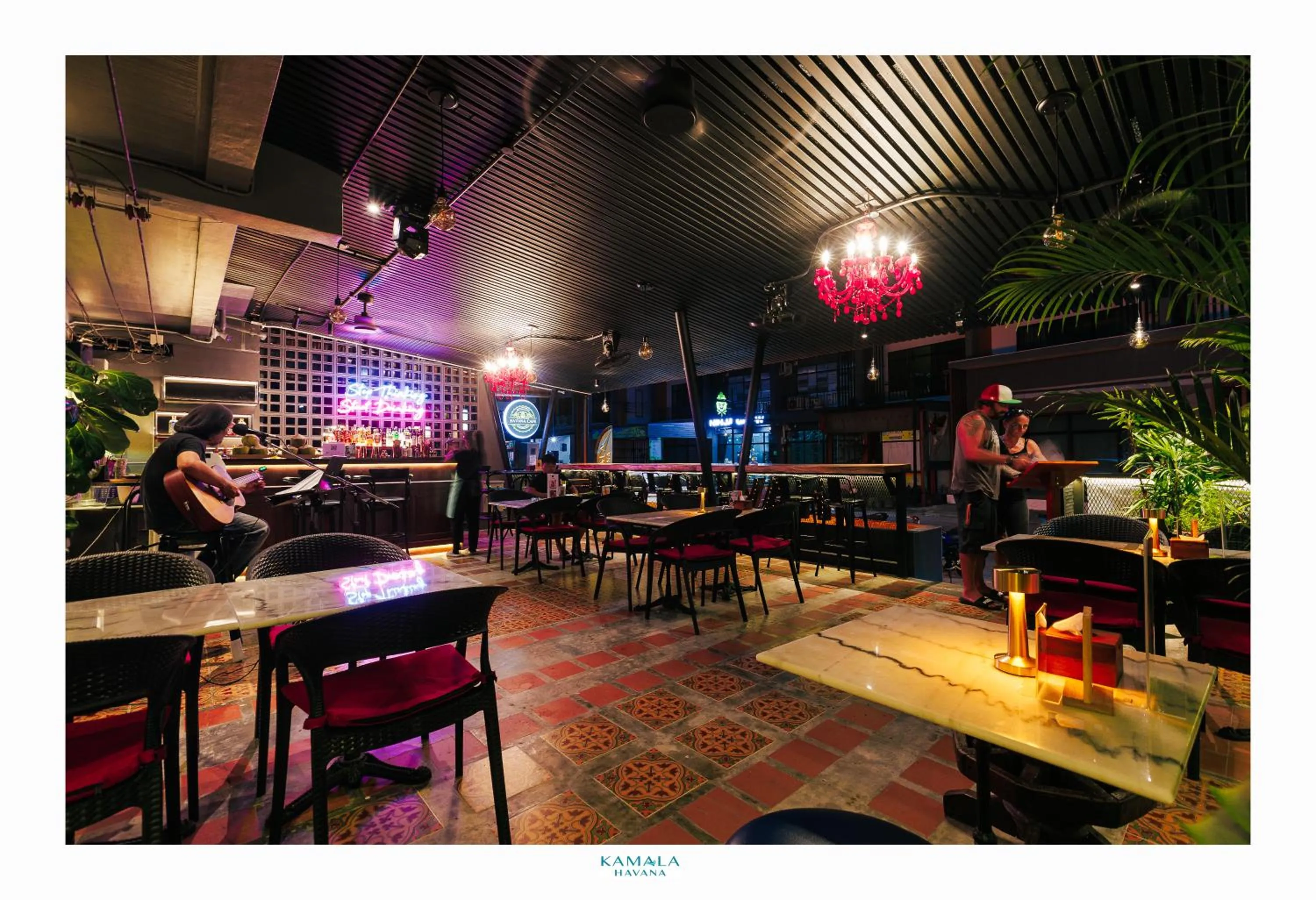 Restaurant/places to eat in Kamala Havana Hotel and Cafe