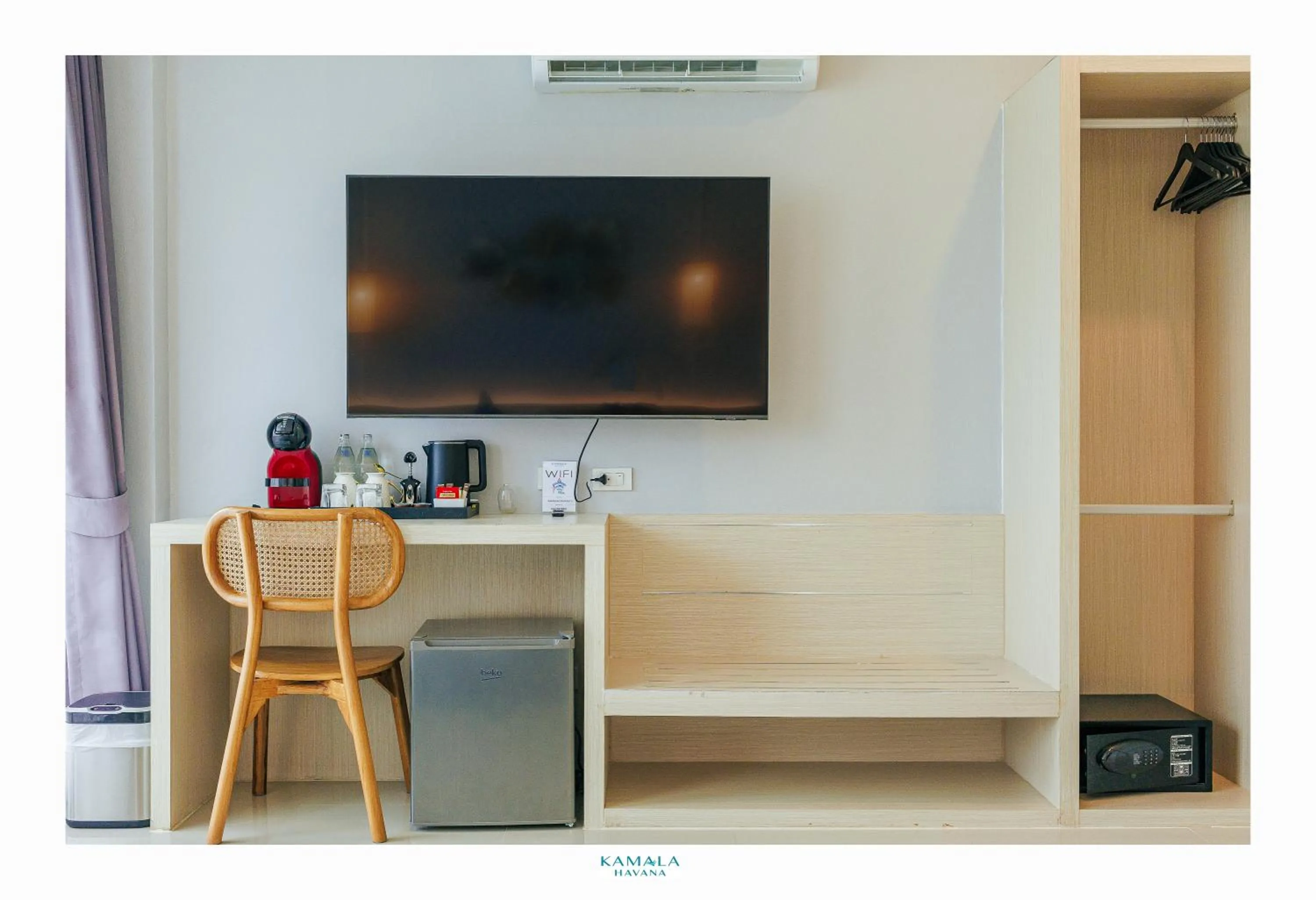 TV and multimedia, Bed in Kamala Havana Hotel and Cafe