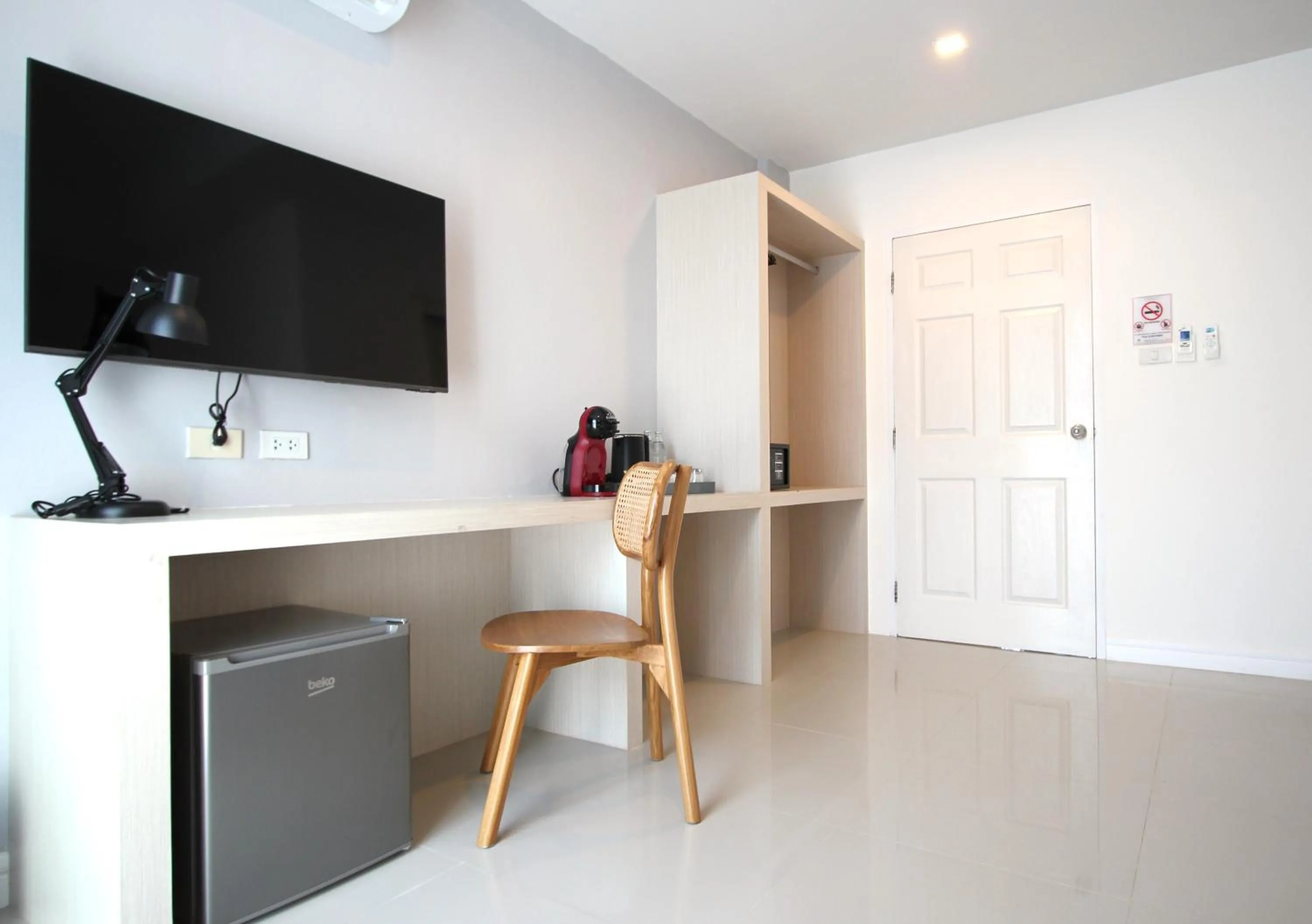 TV and multimedia in Kamala Havana Hotel and Cafe