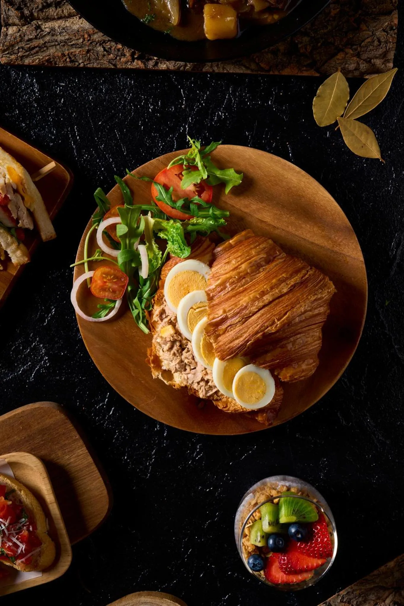 Restaurant/places to eat in Kamala Havana Hotel and Cafe