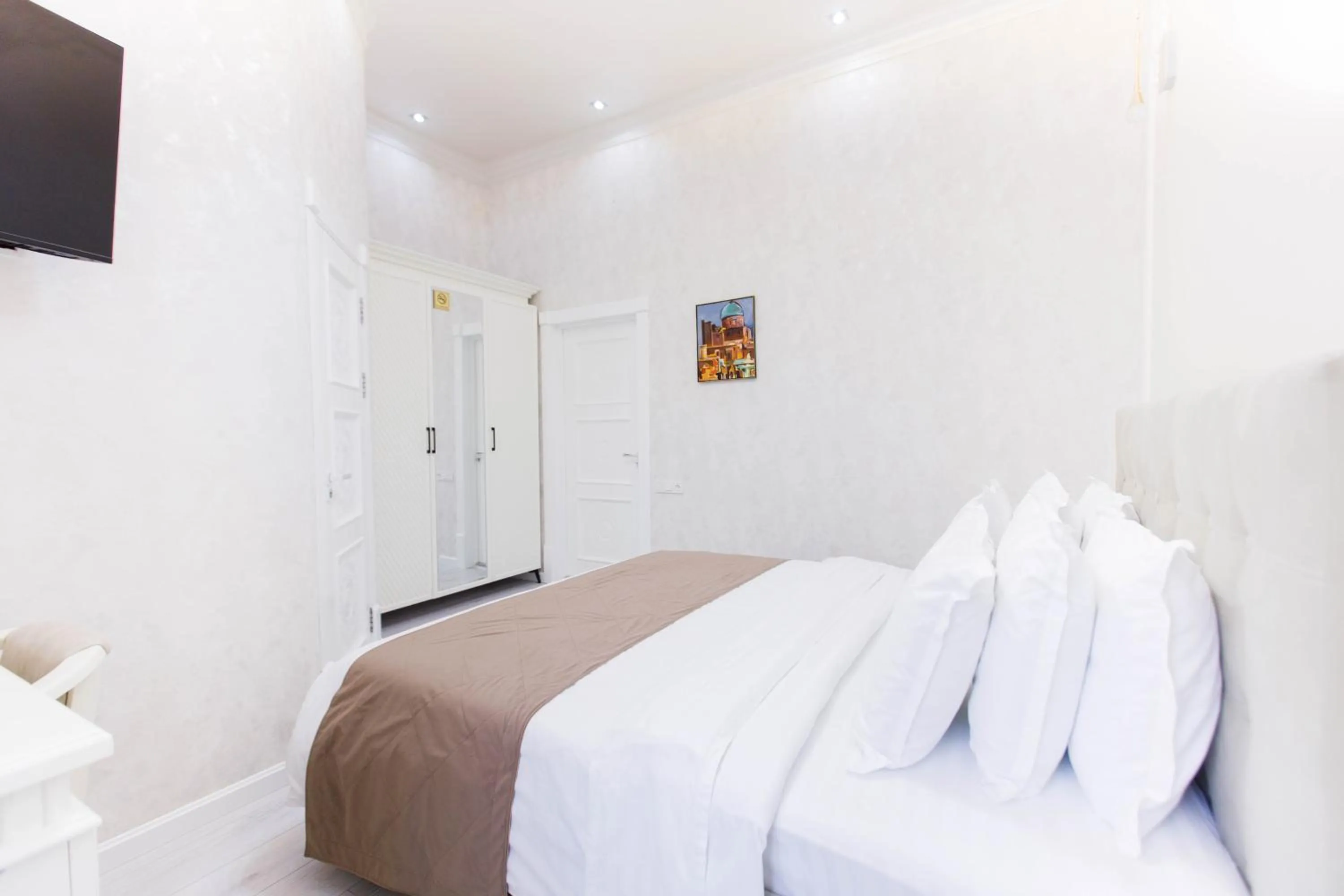 Property building, Bed in Hotel Dali Samarkand