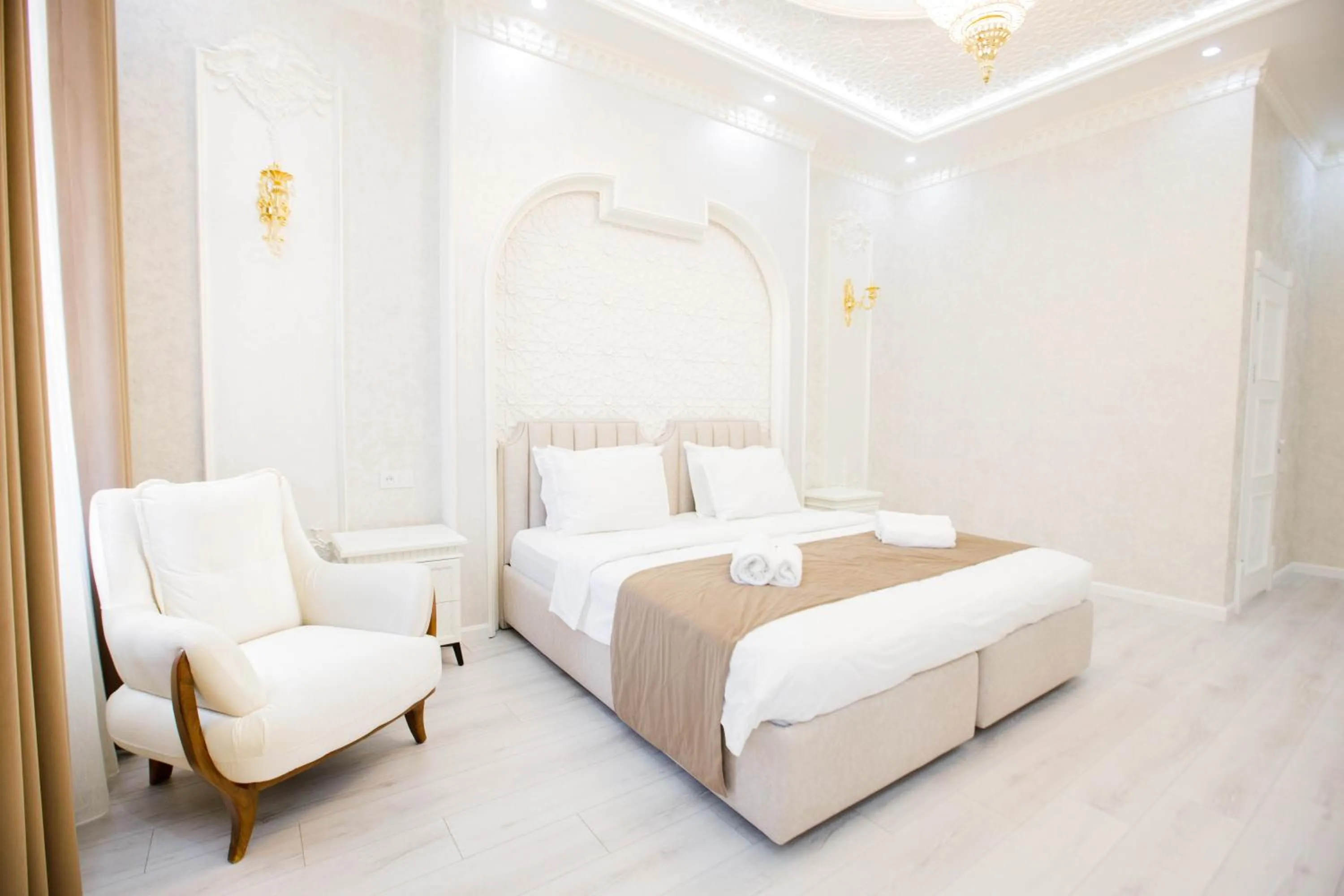 Bed in Hotel Dali Samarkand