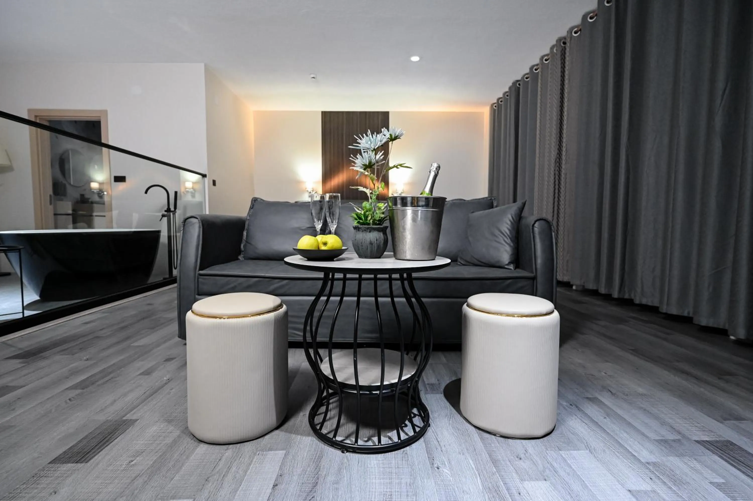 Living room in Grey Star Hotel