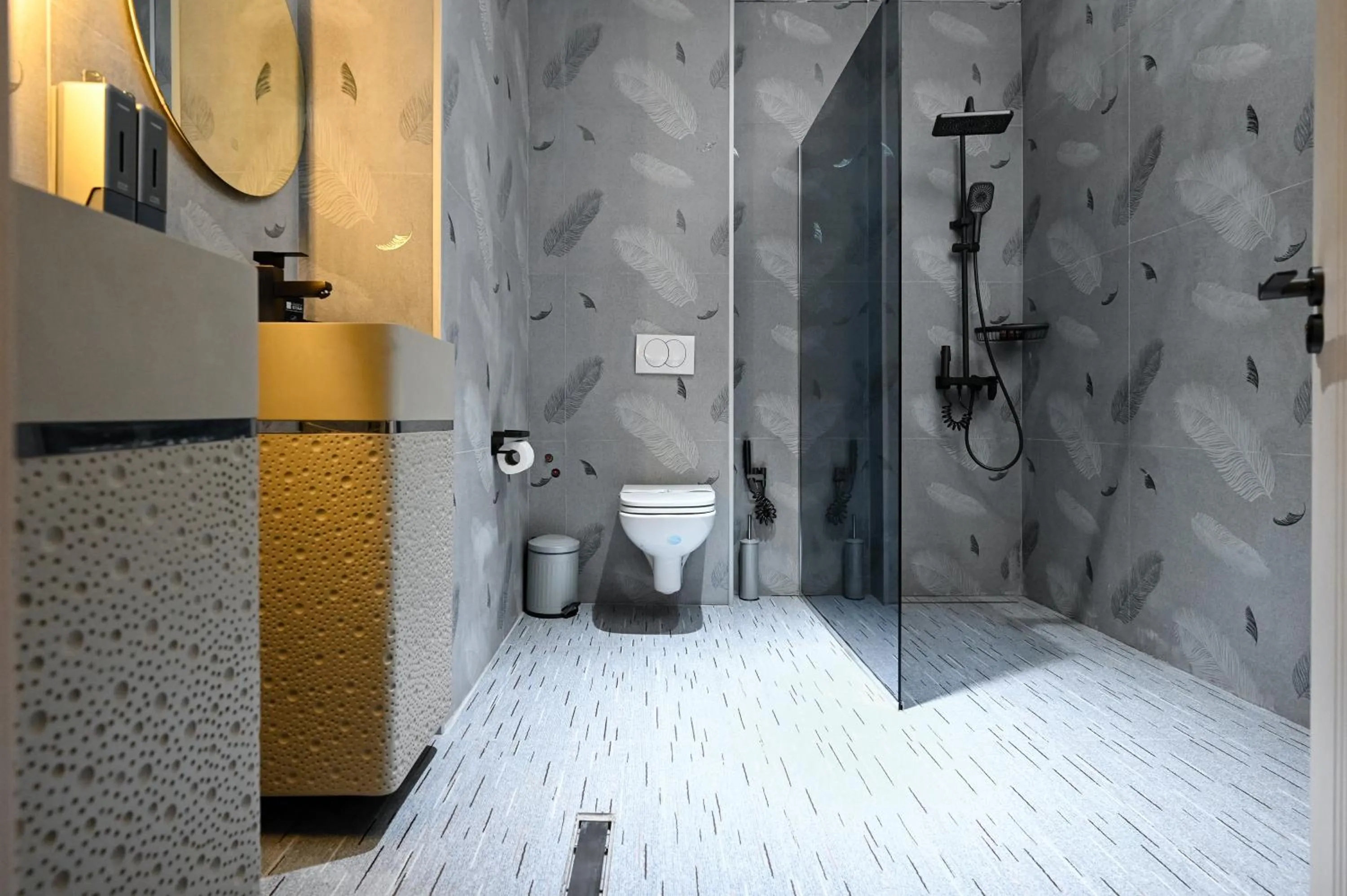 Shower in Grey Star Hotel