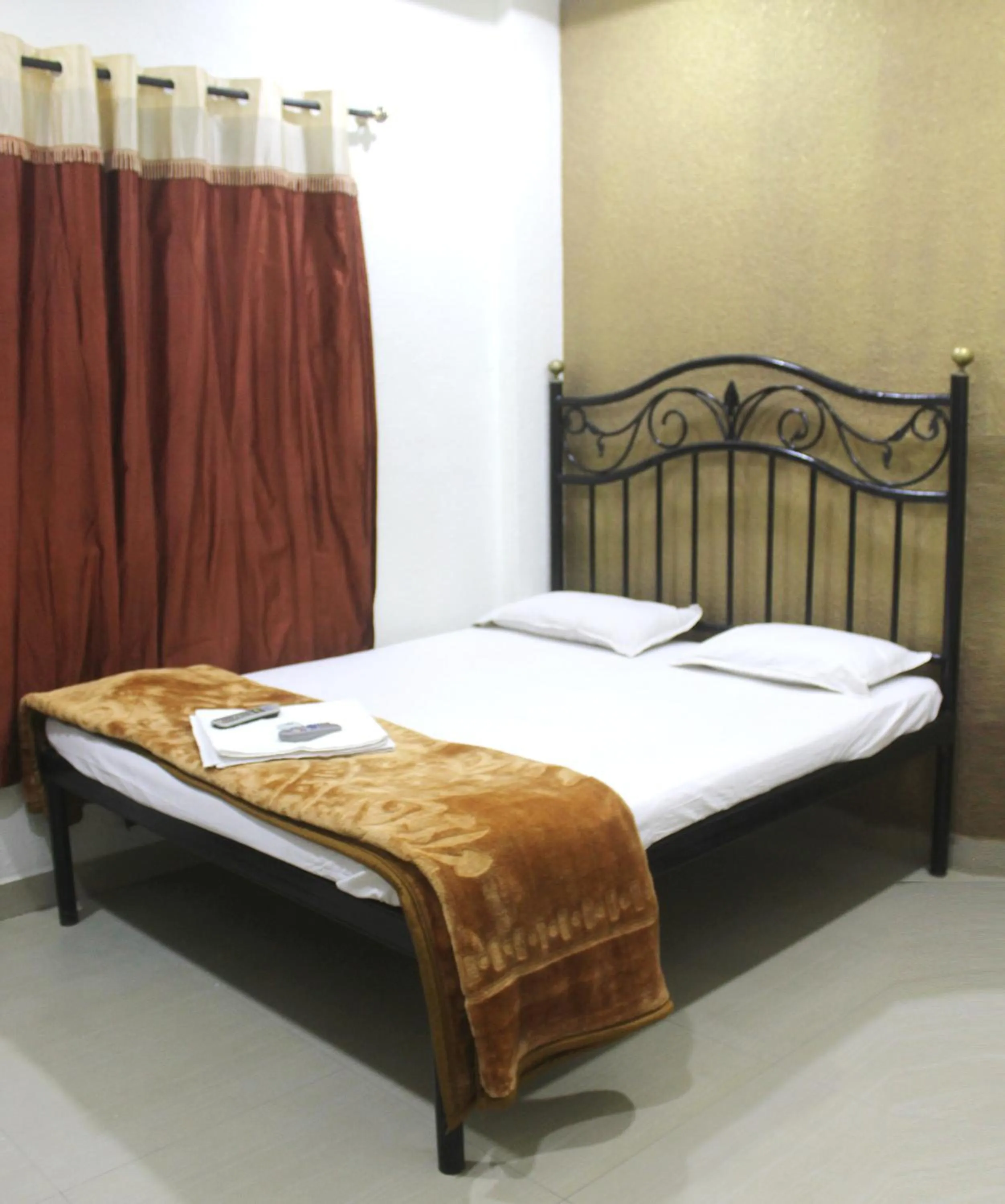 Photo of the whole room, Bed in Hotel Preetam Aurangabad
