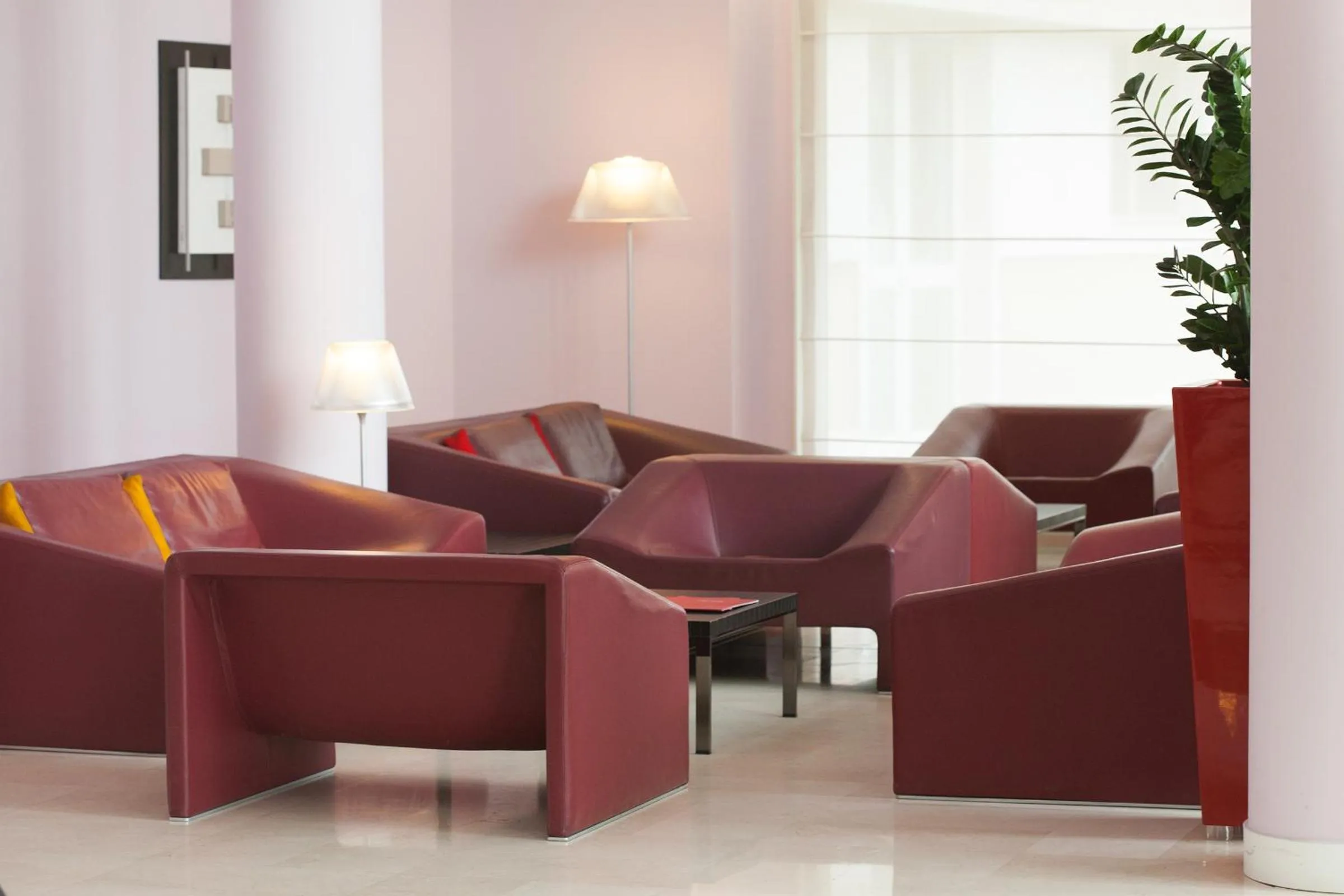 Communal lounge/ TV room in Hotel Rafael