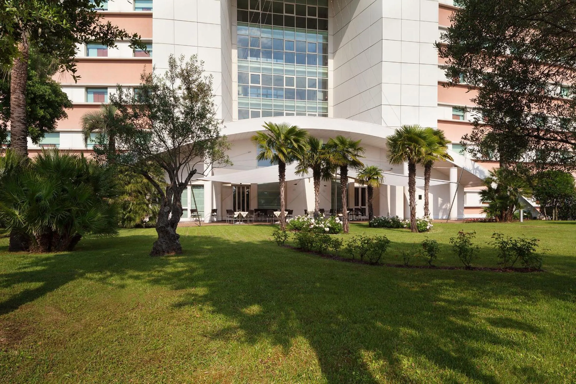 Garden in Hotel Rafael