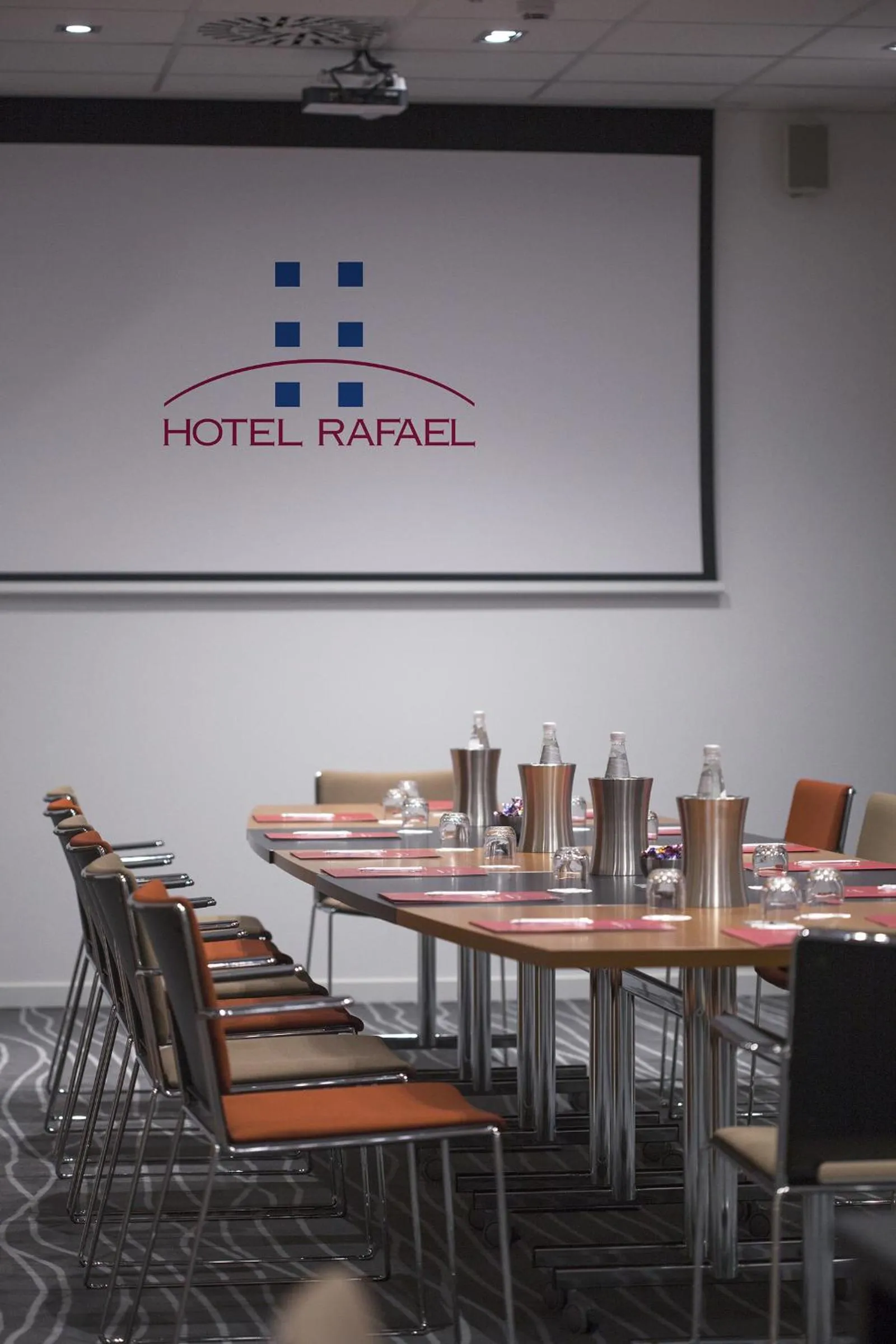 Decorative detail in Hotel Rafael