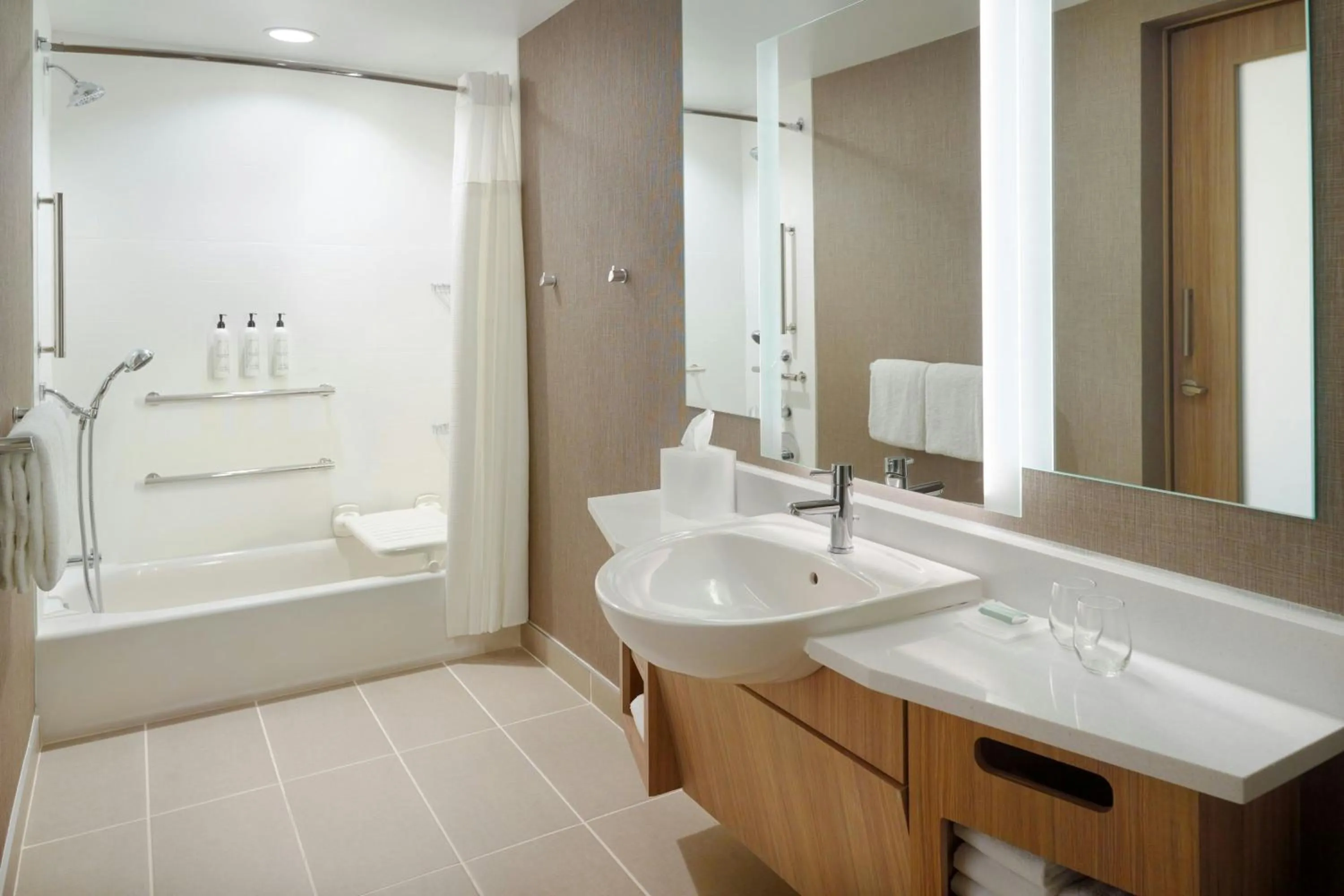 Bathroom in SpringHill Suites by Marriott Ellijay