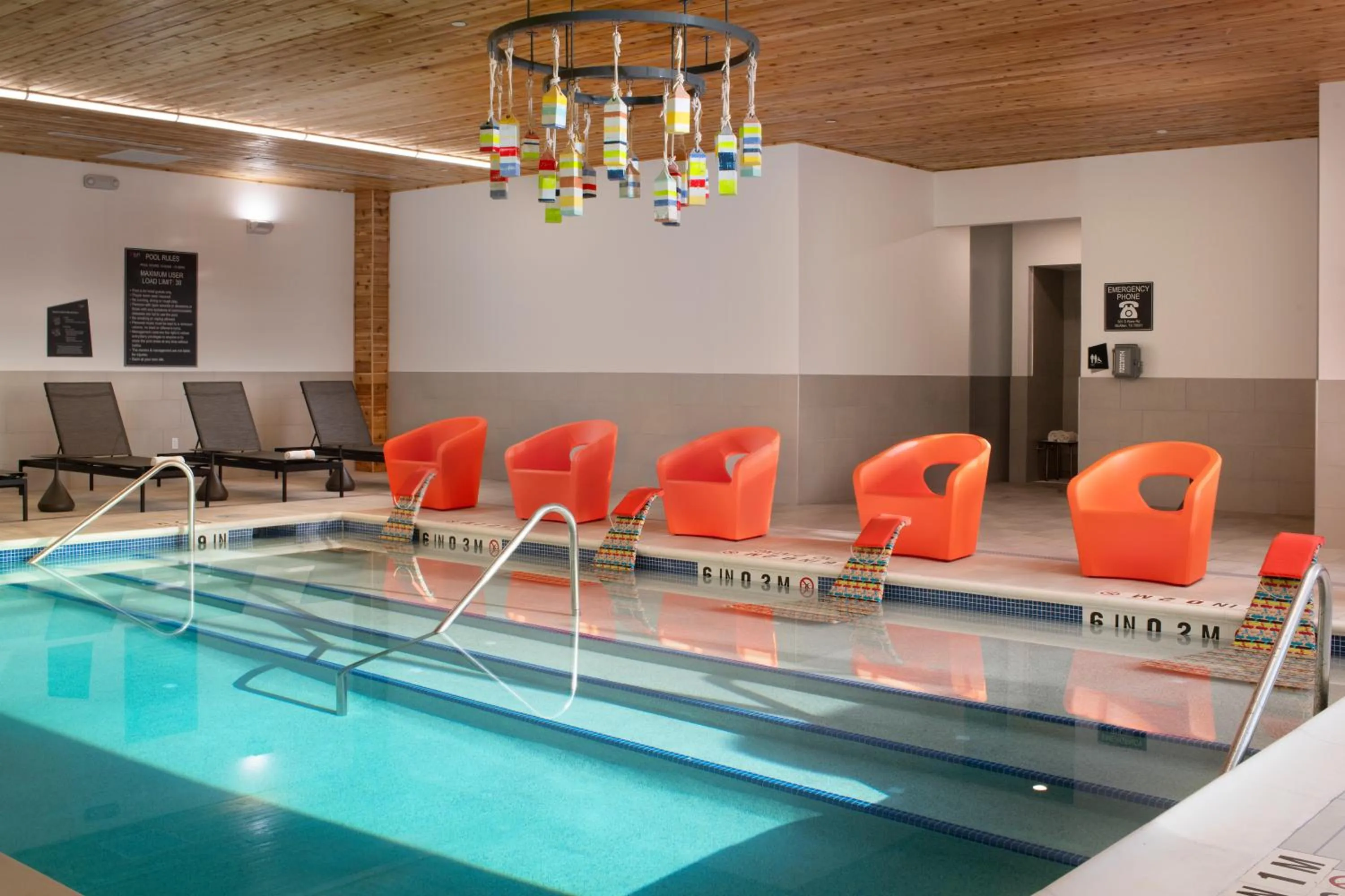 Swimming pool in Aloft McAllen
