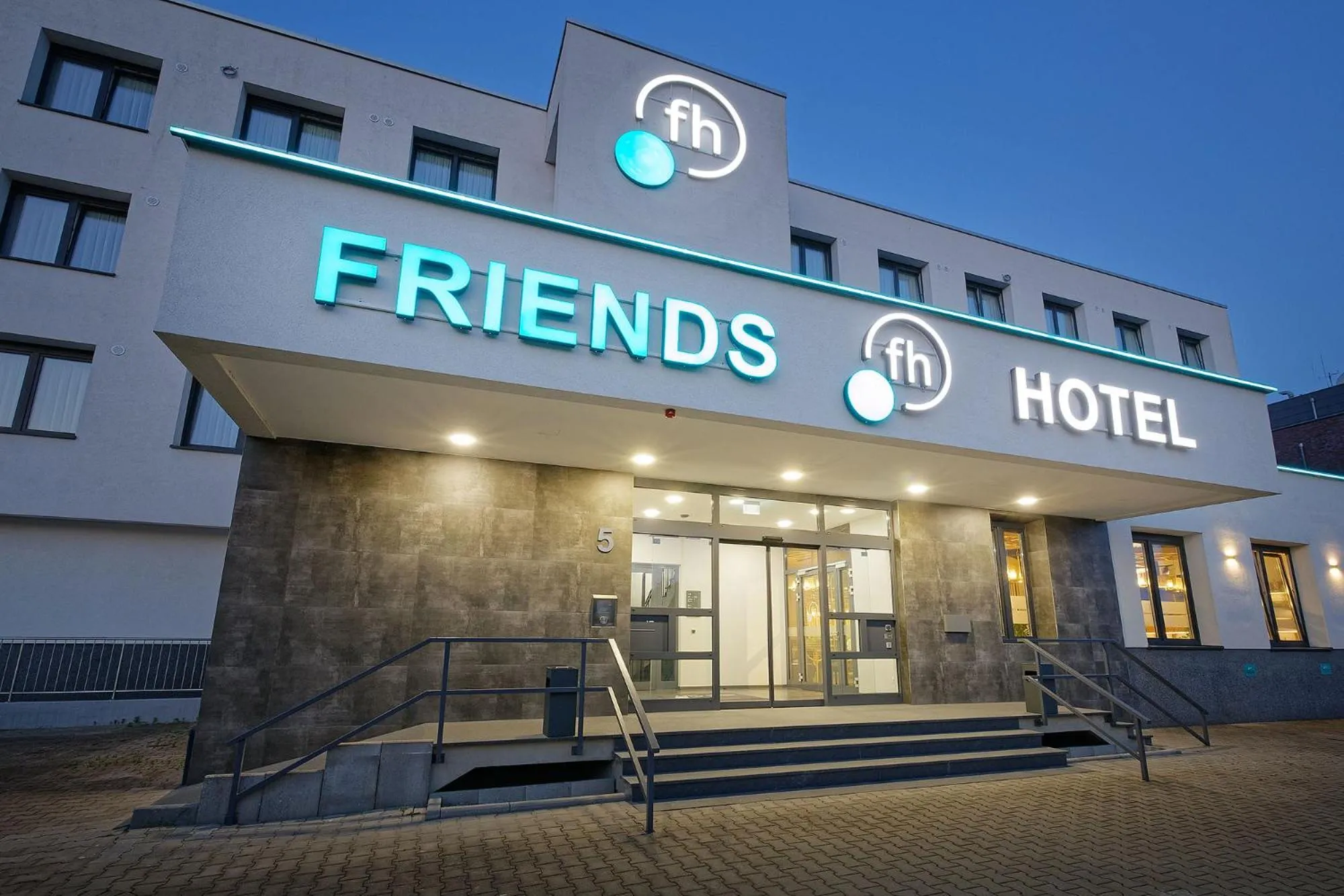 Property building in Friends Hotel Düsseldorf-Airport Ratingen