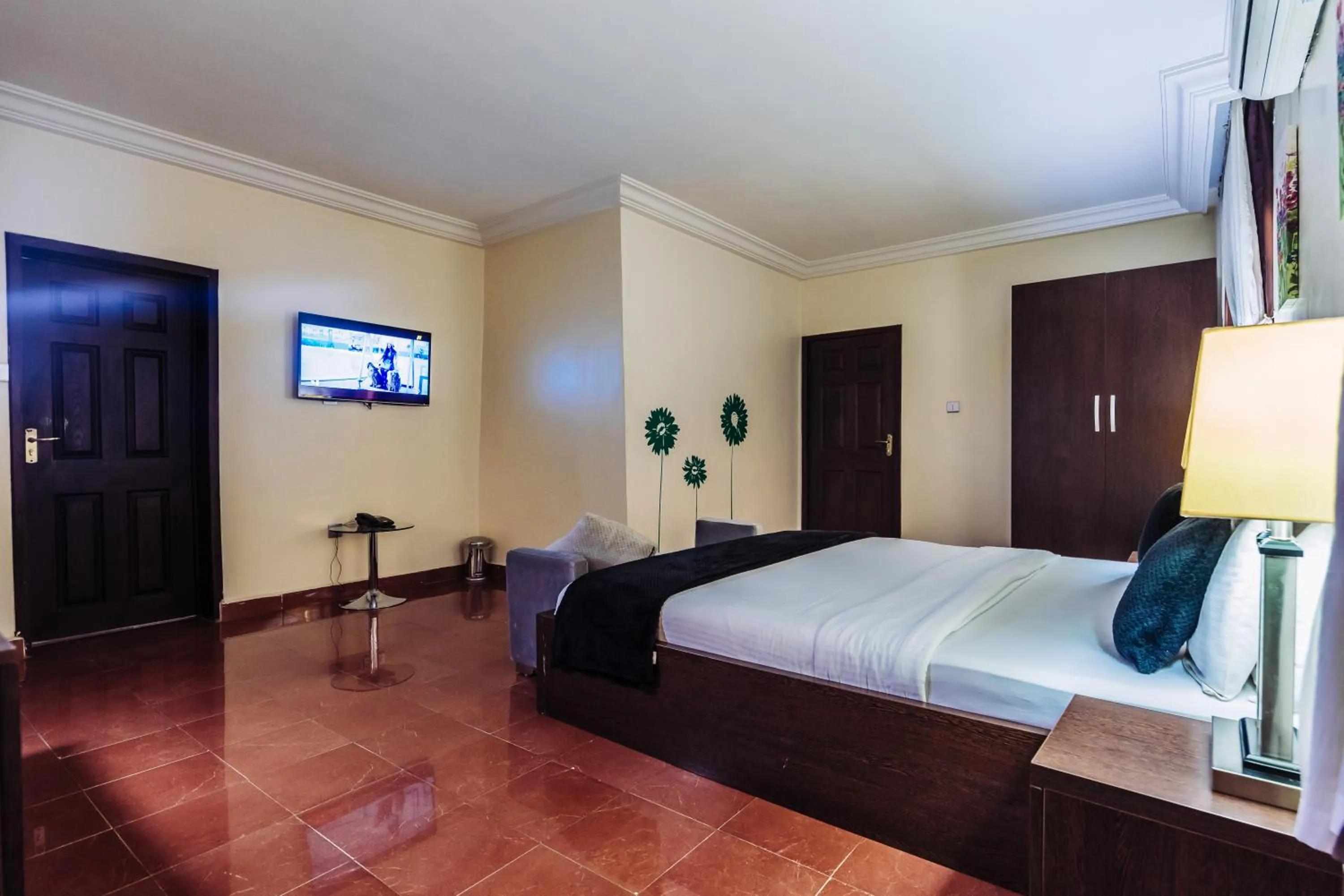 Photo of the whole room in Tranquil Mews Hotel