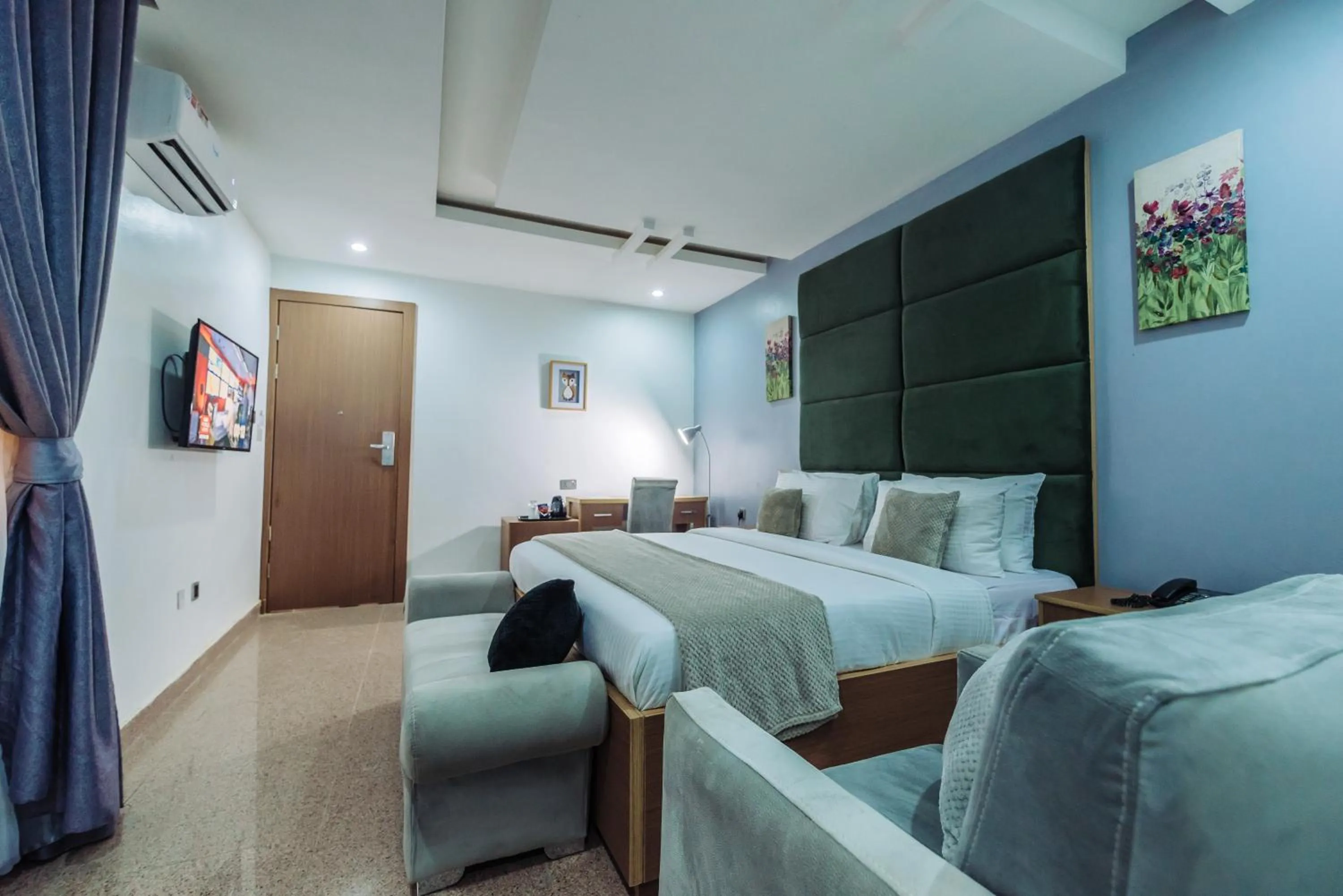 Photo of the whole room in Tranquil Mews Hotel