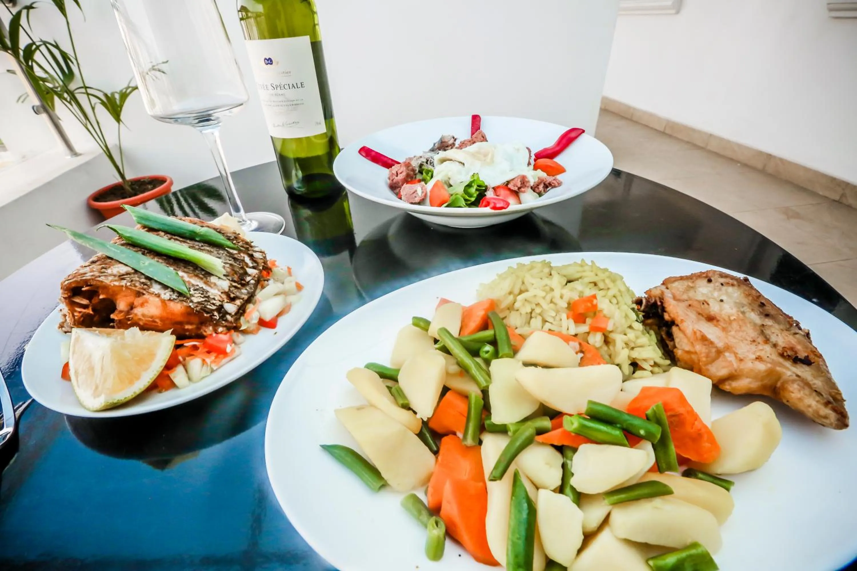 Food in Tranquil Mews Hotel