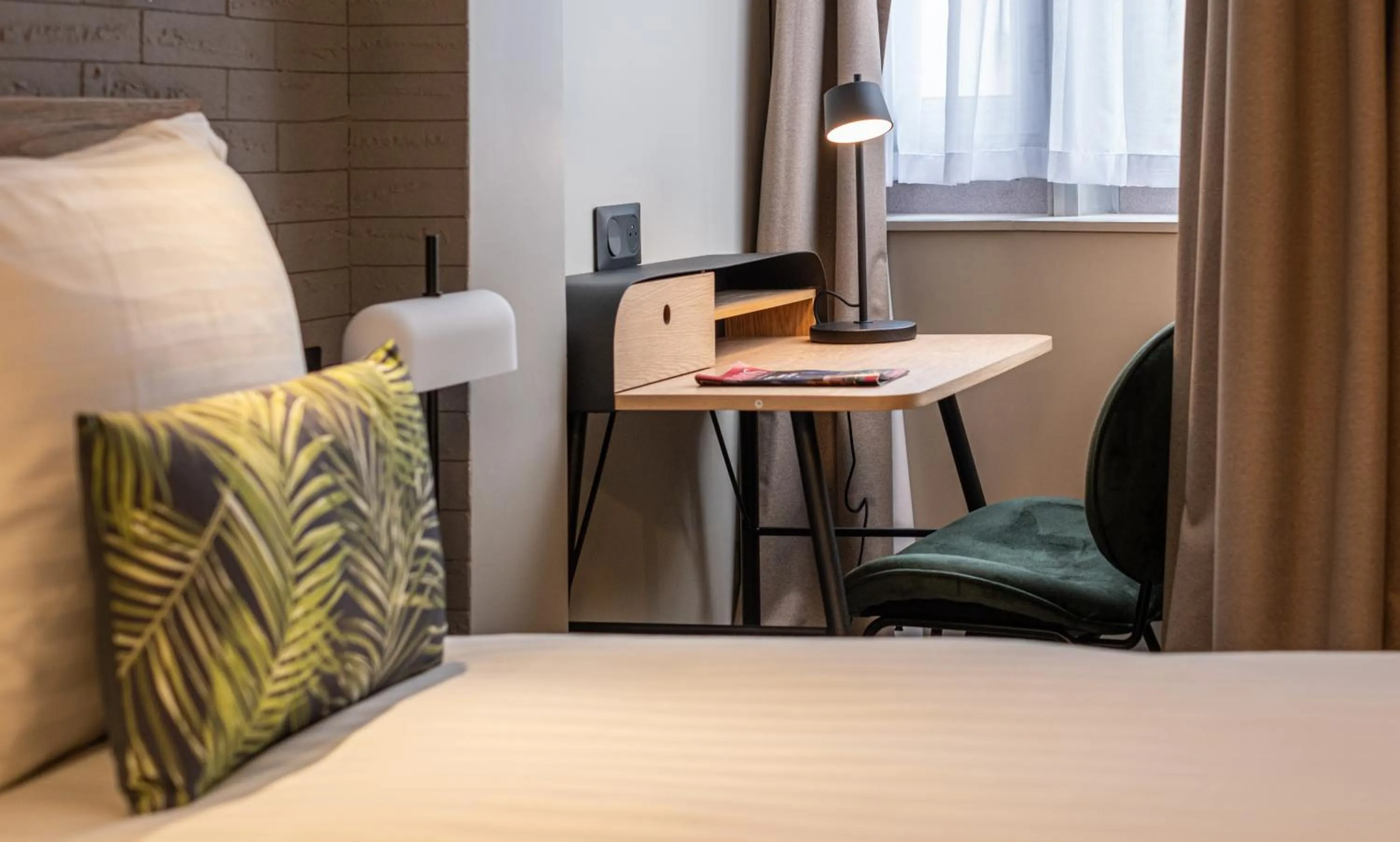 Bed in Appart'hôtel East Paris Suite