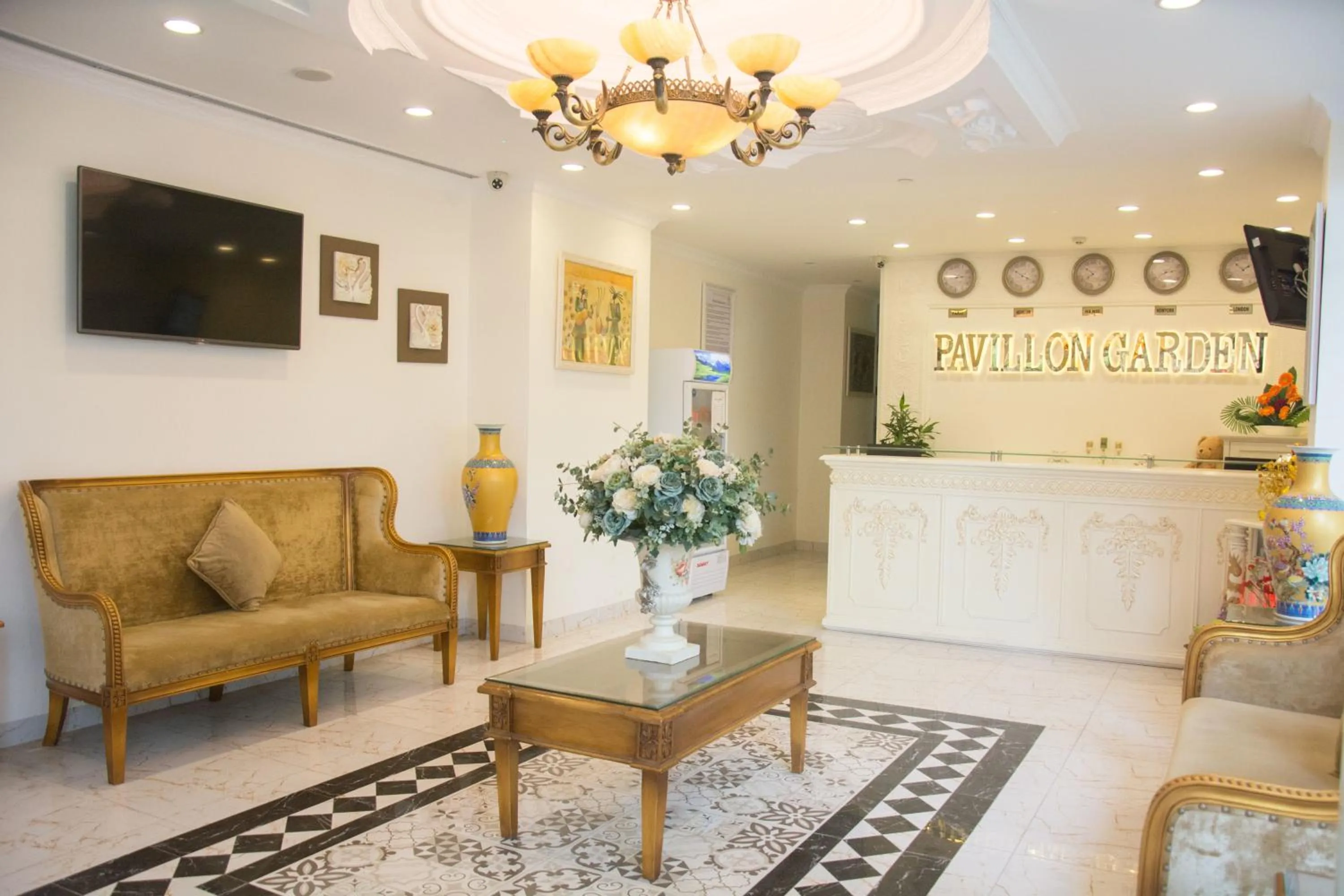 Lobby or reception in Pavillon Garden Hotel