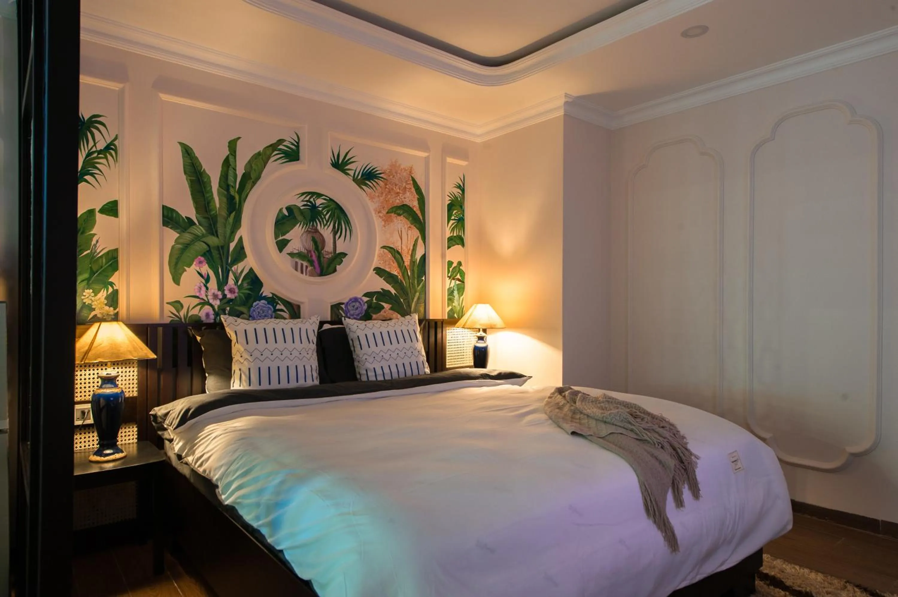 Bedroom, Bed in Pavillon Garden Hotel