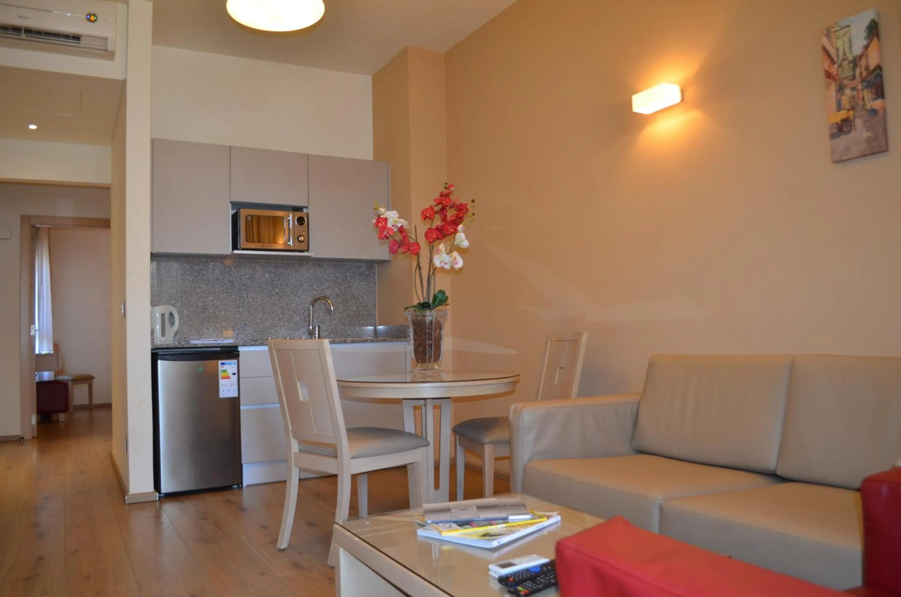 Kitchen or kitchenette in Nest 1 Hotel