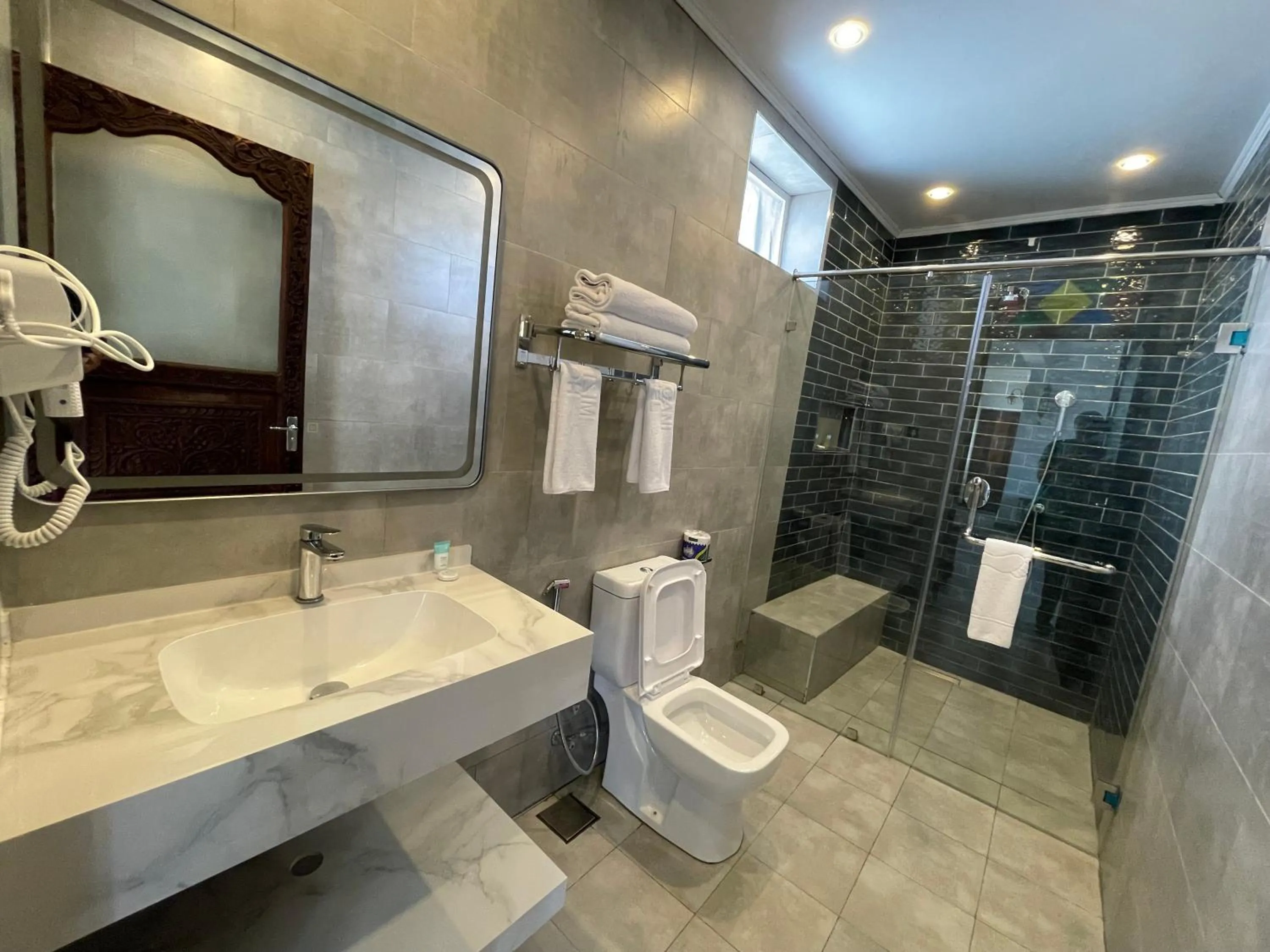 Shower in Mizingani Seafront Hotel