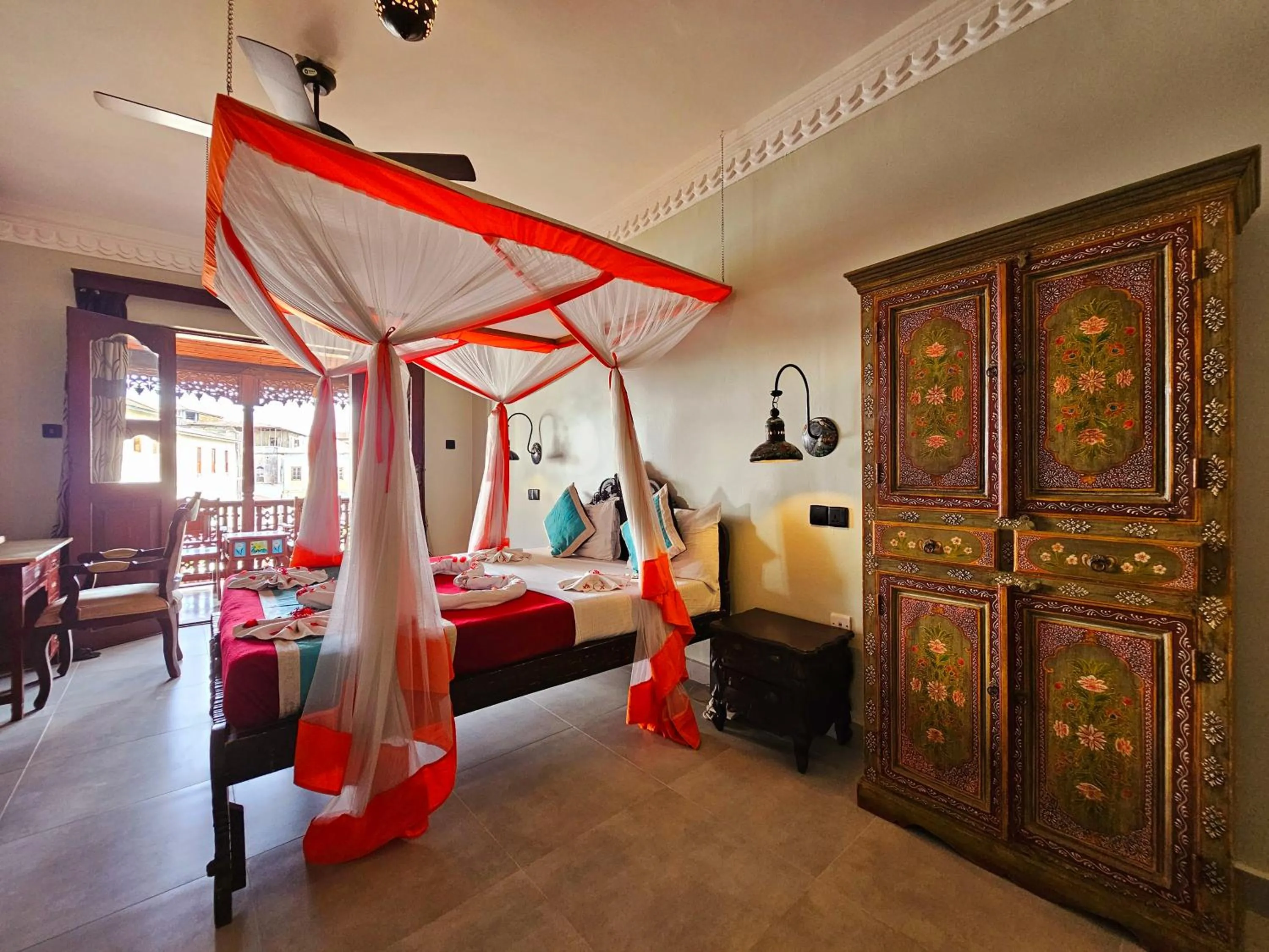 Bed in Mizingani Seafront Hotel