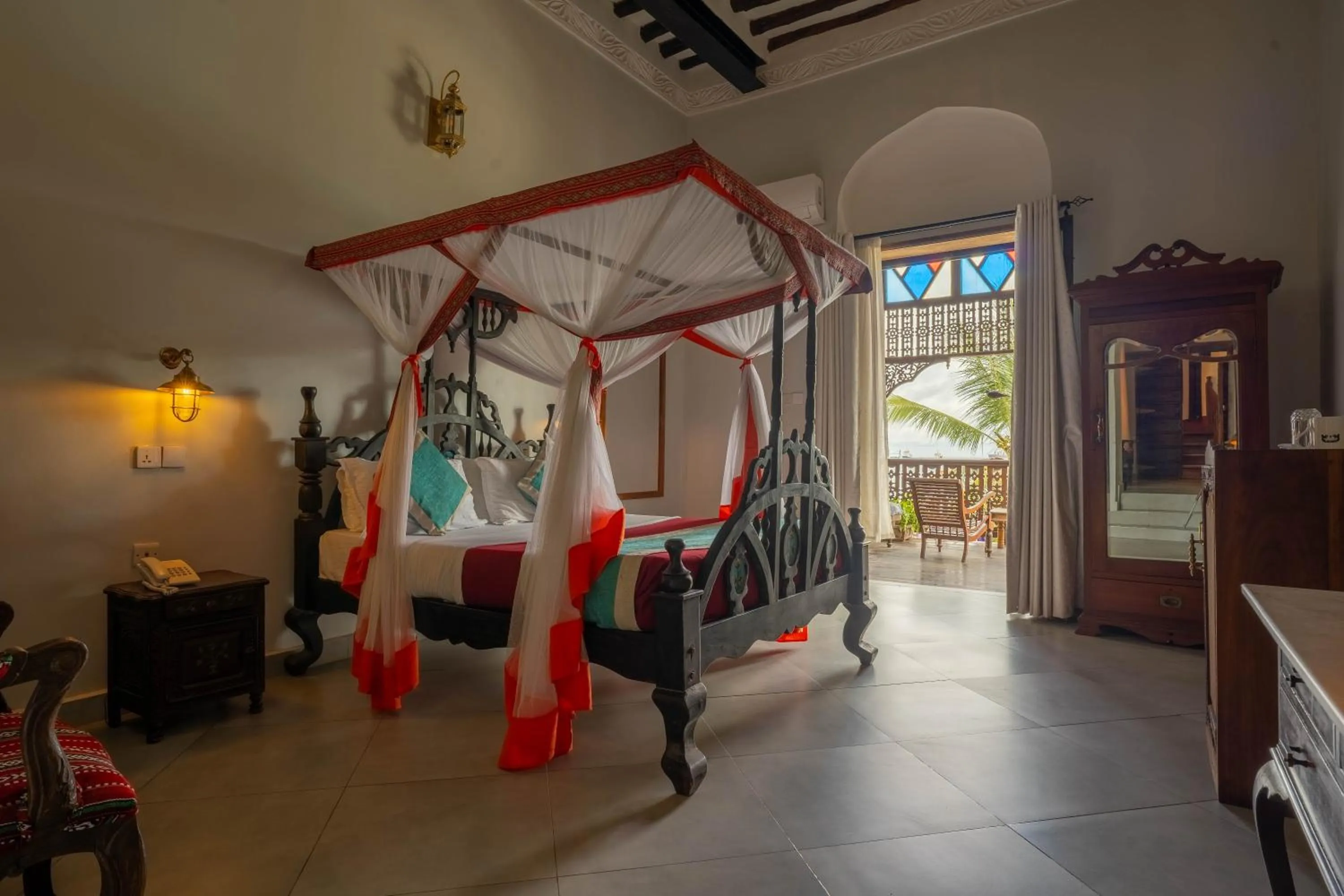 Bed in Mizingani Seafront Hotel