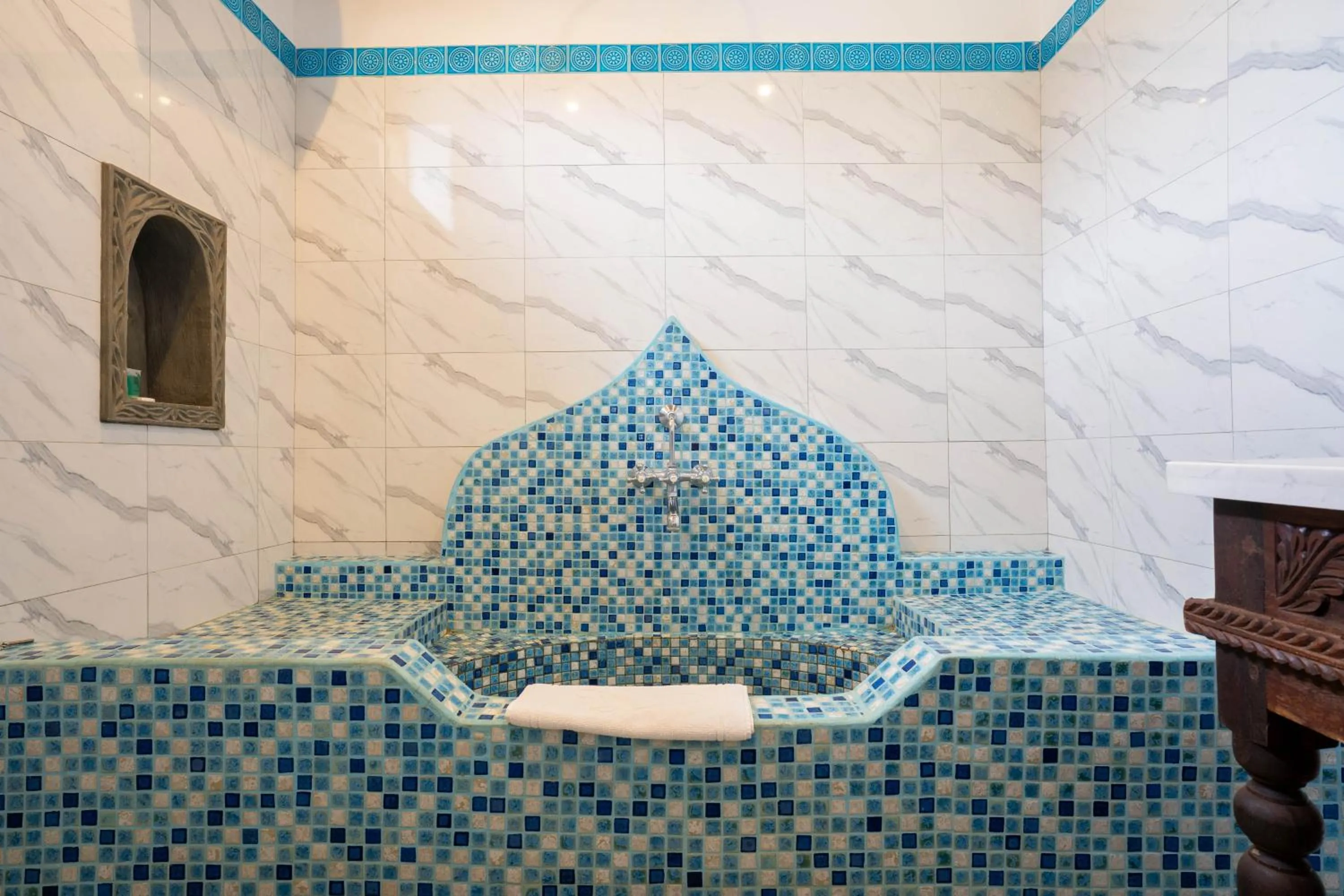 Bathroom in Mizingani Seafront Hotel