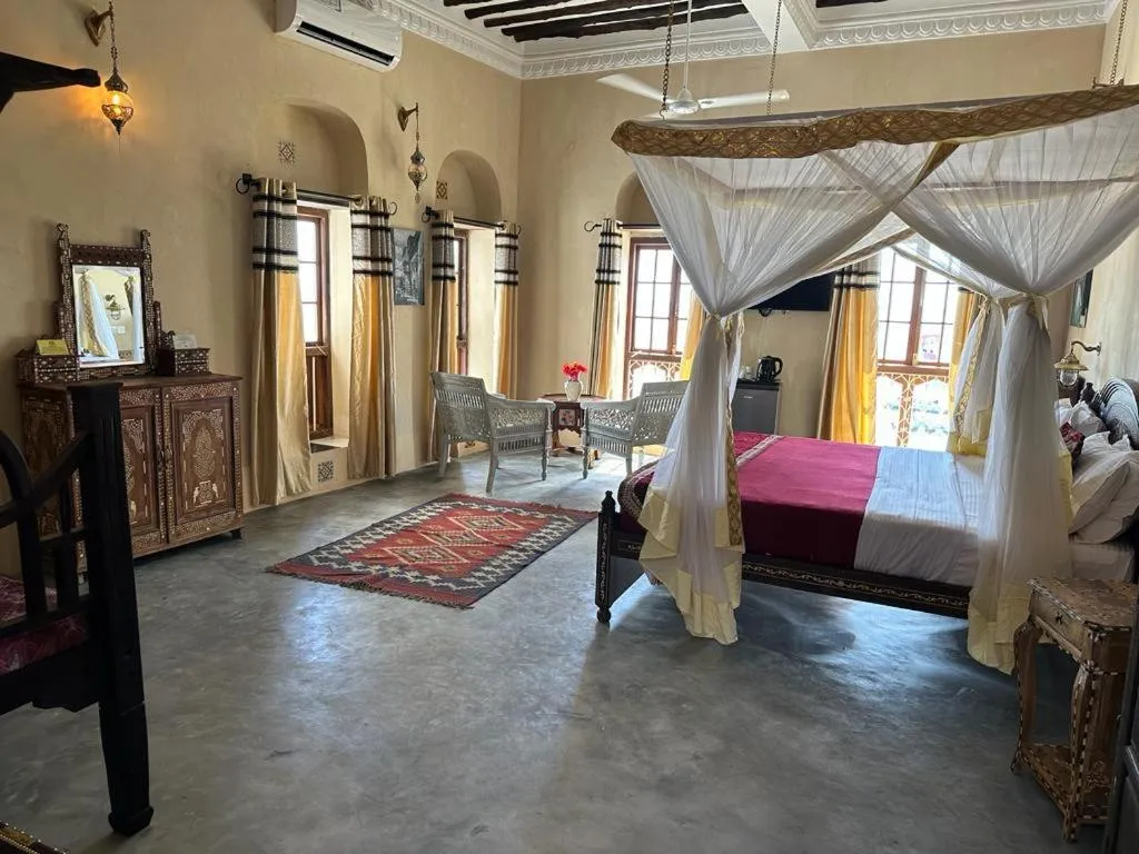 Bed in Mizingani Seafront Hotel