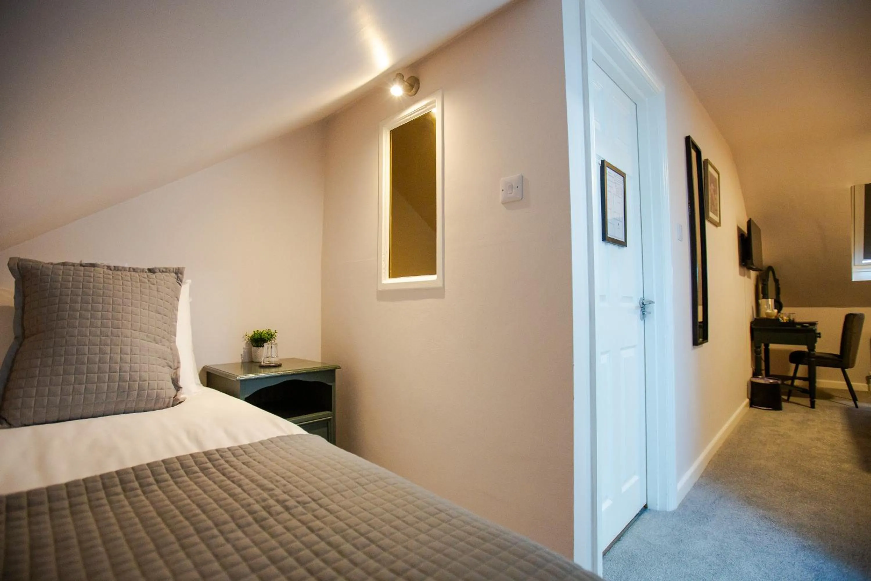 Bed in Woodfalls Inn