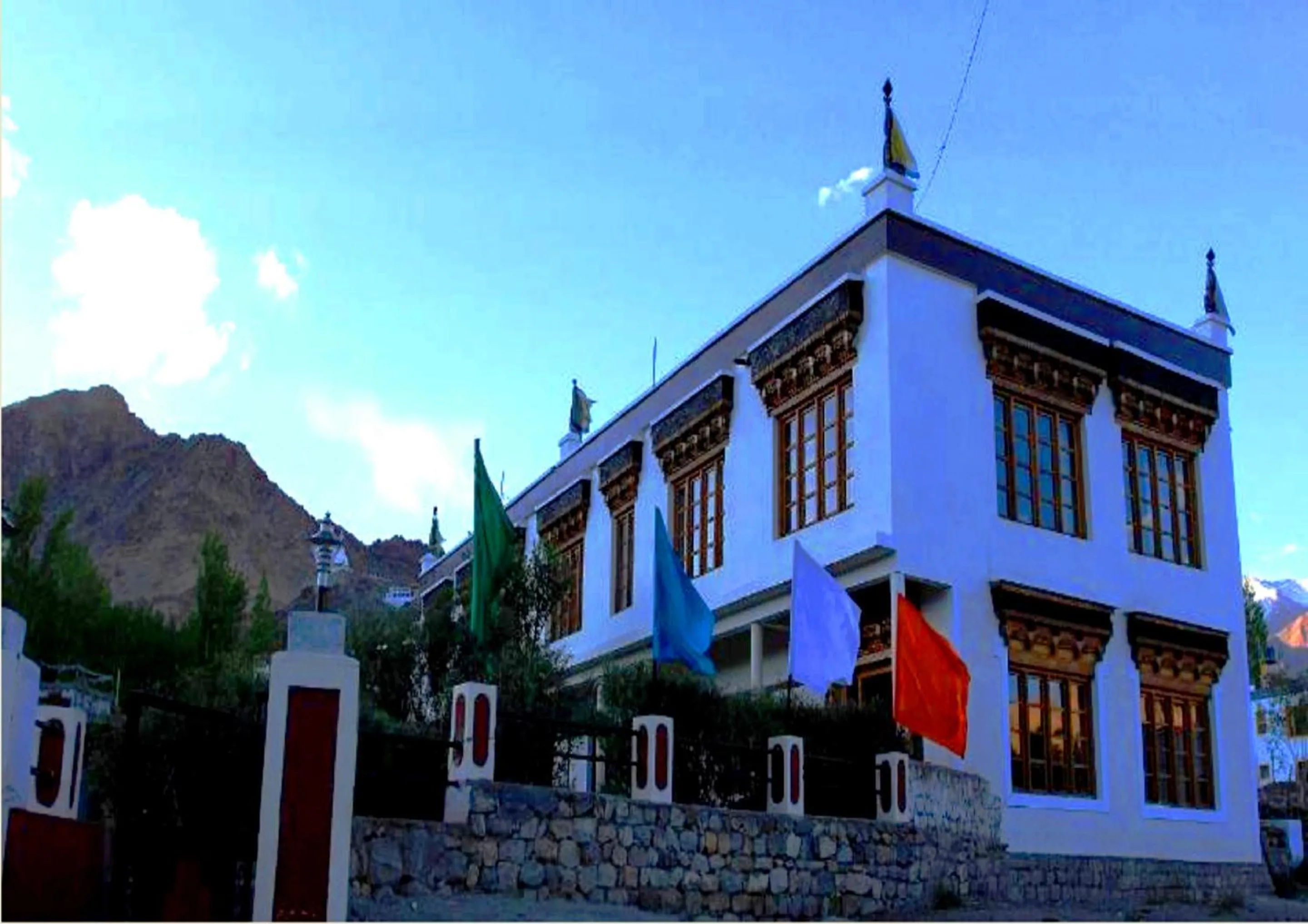 Hotel Mahay Palace