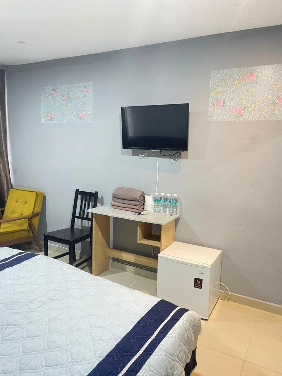 TV and multimedia, Bed in Hotel Rim Global Subang