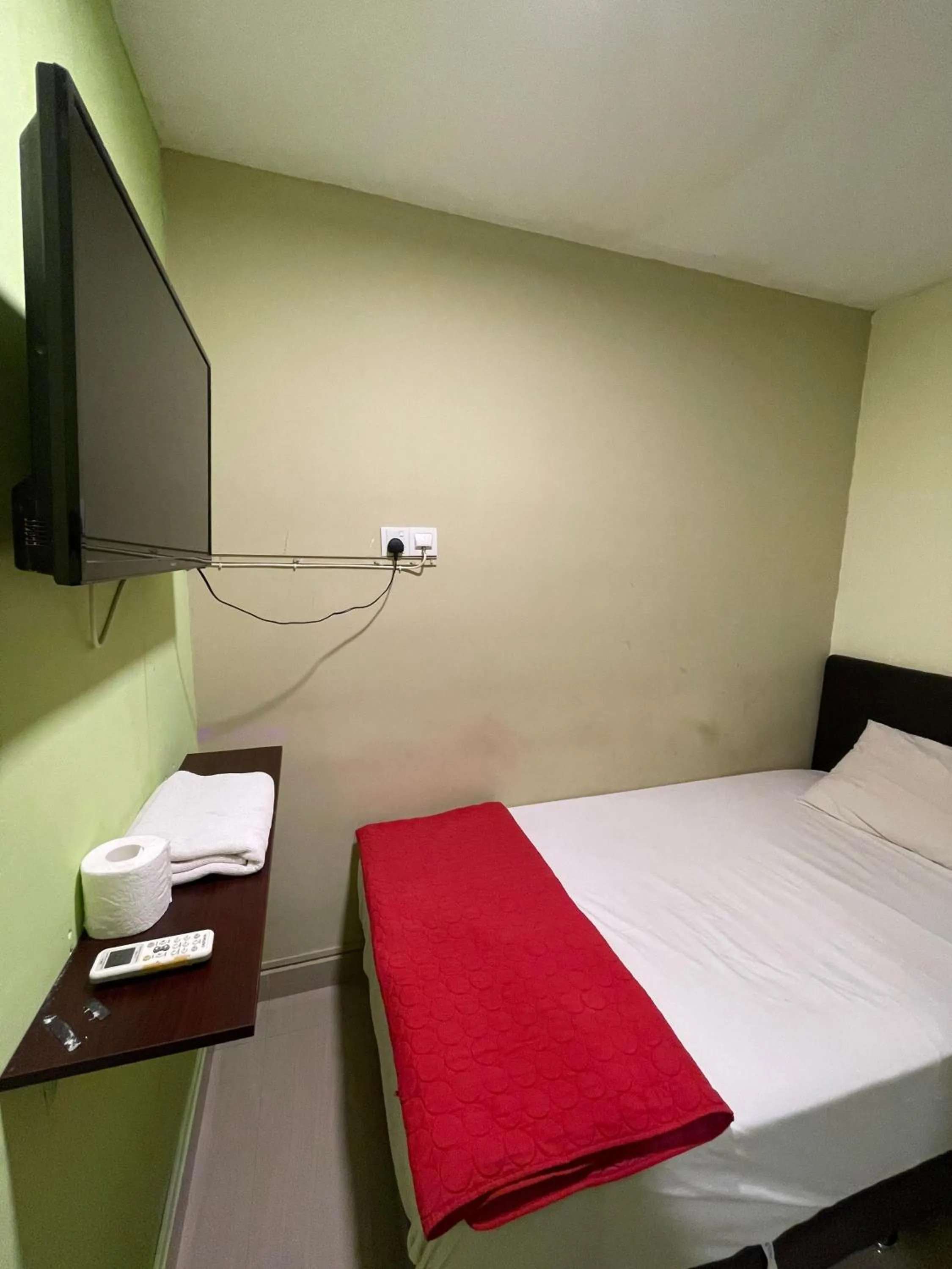 Photo of the whole room, Bed in Hotel Rim Global Subang