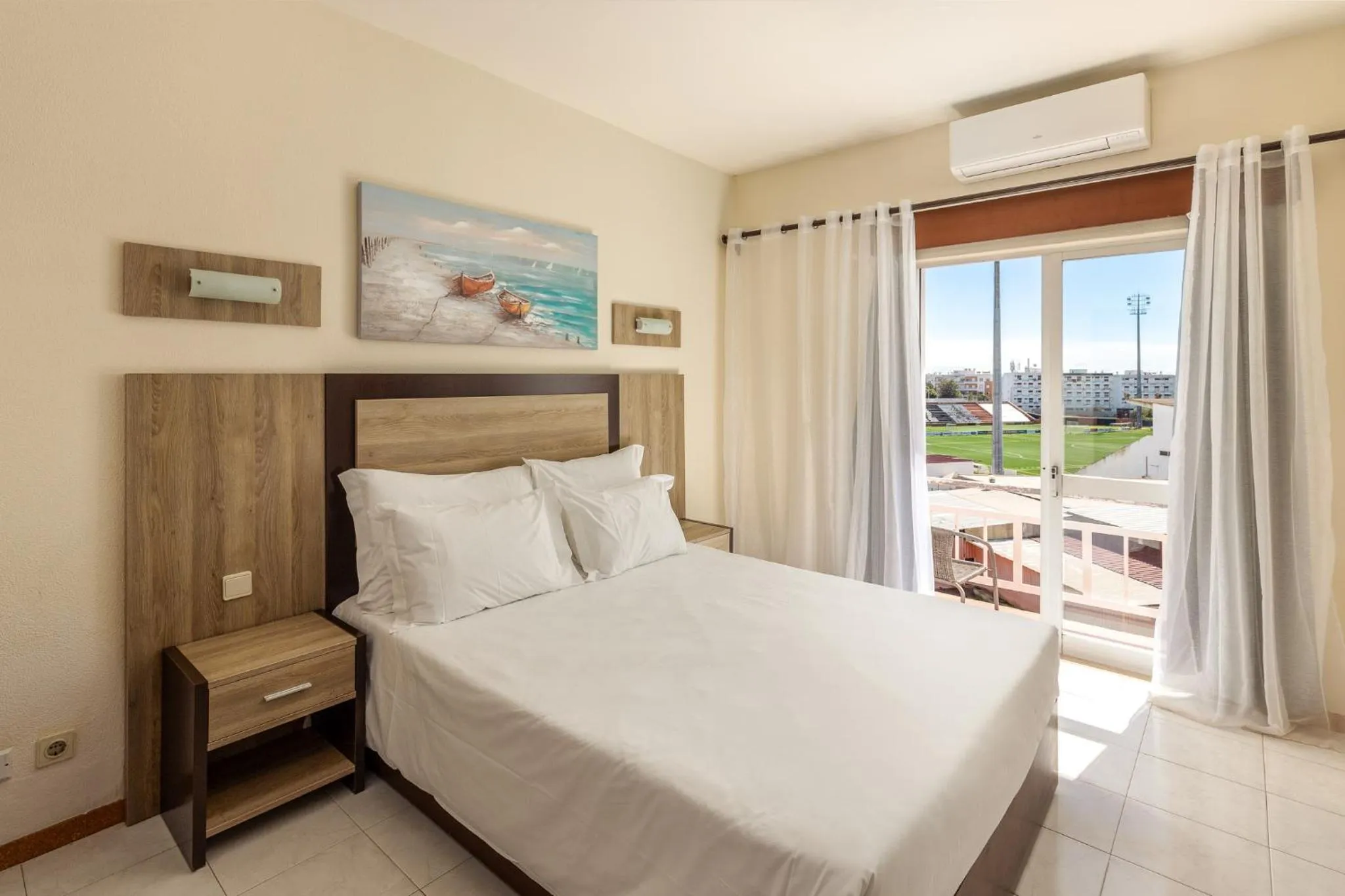 Bedroom, Bed in Bela Ria