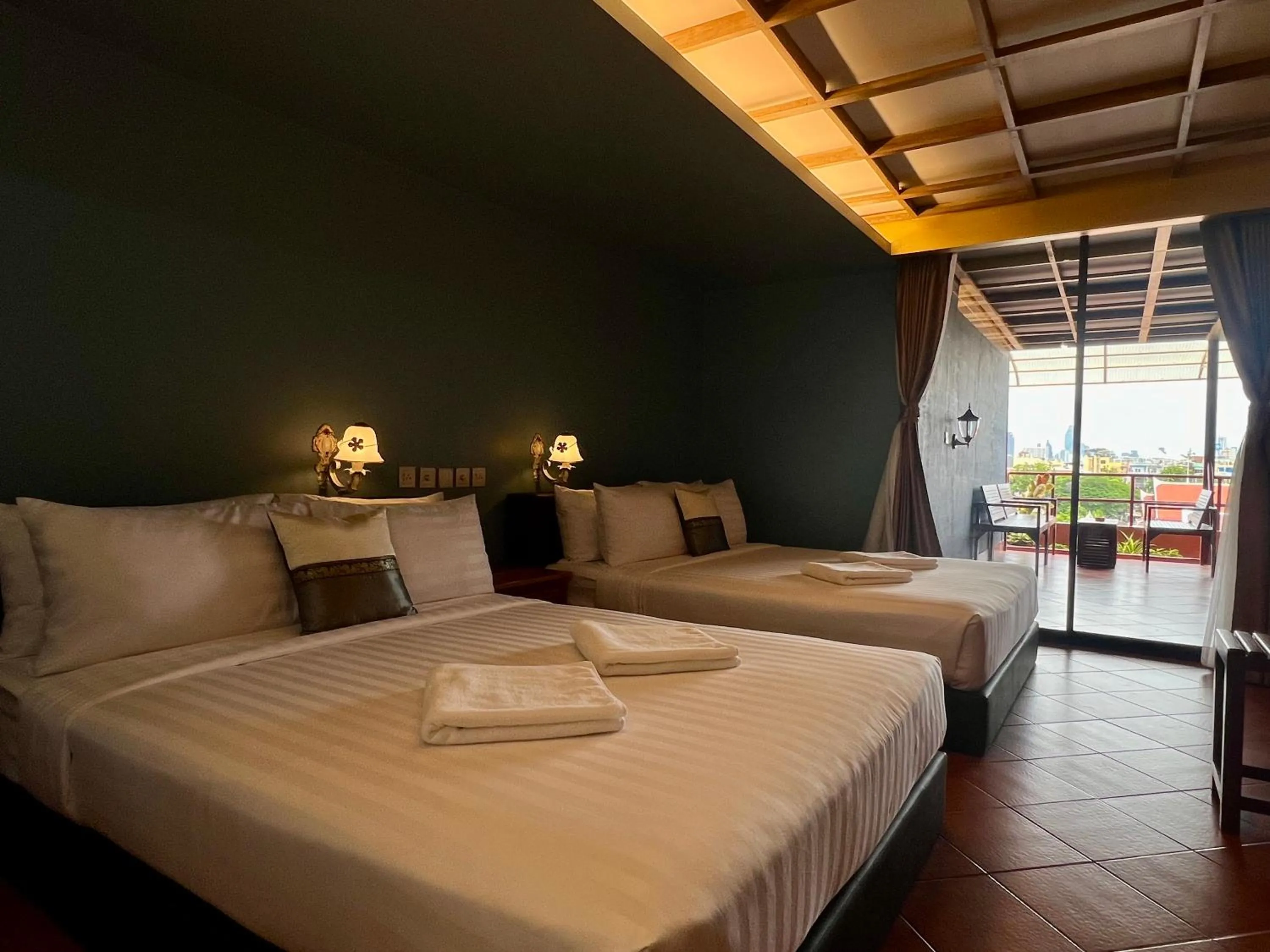 Quadruple Room with Terrace in Cha Na Stay at Merry V