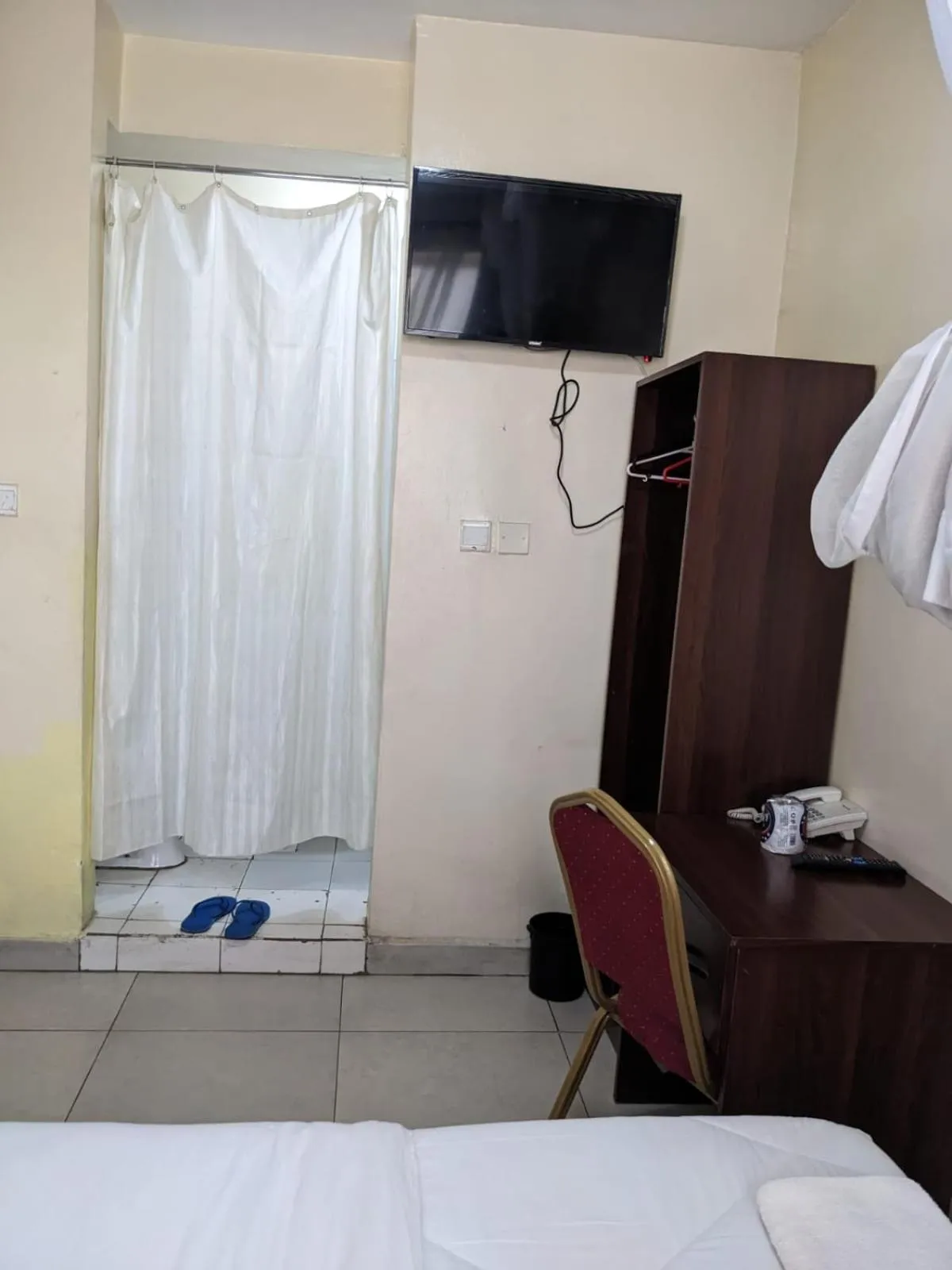 TV and multimedia in Epitome Times Hotel