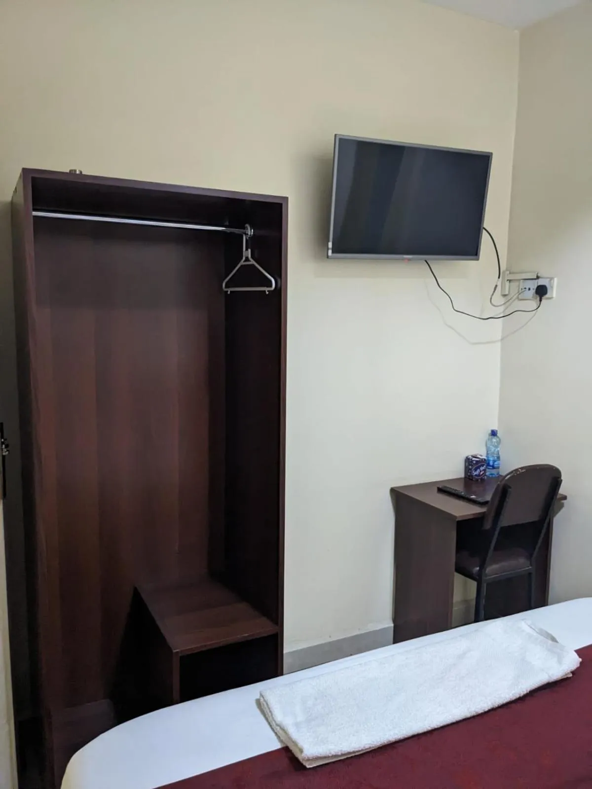 TV and multimedia in Epitome Times Hotel