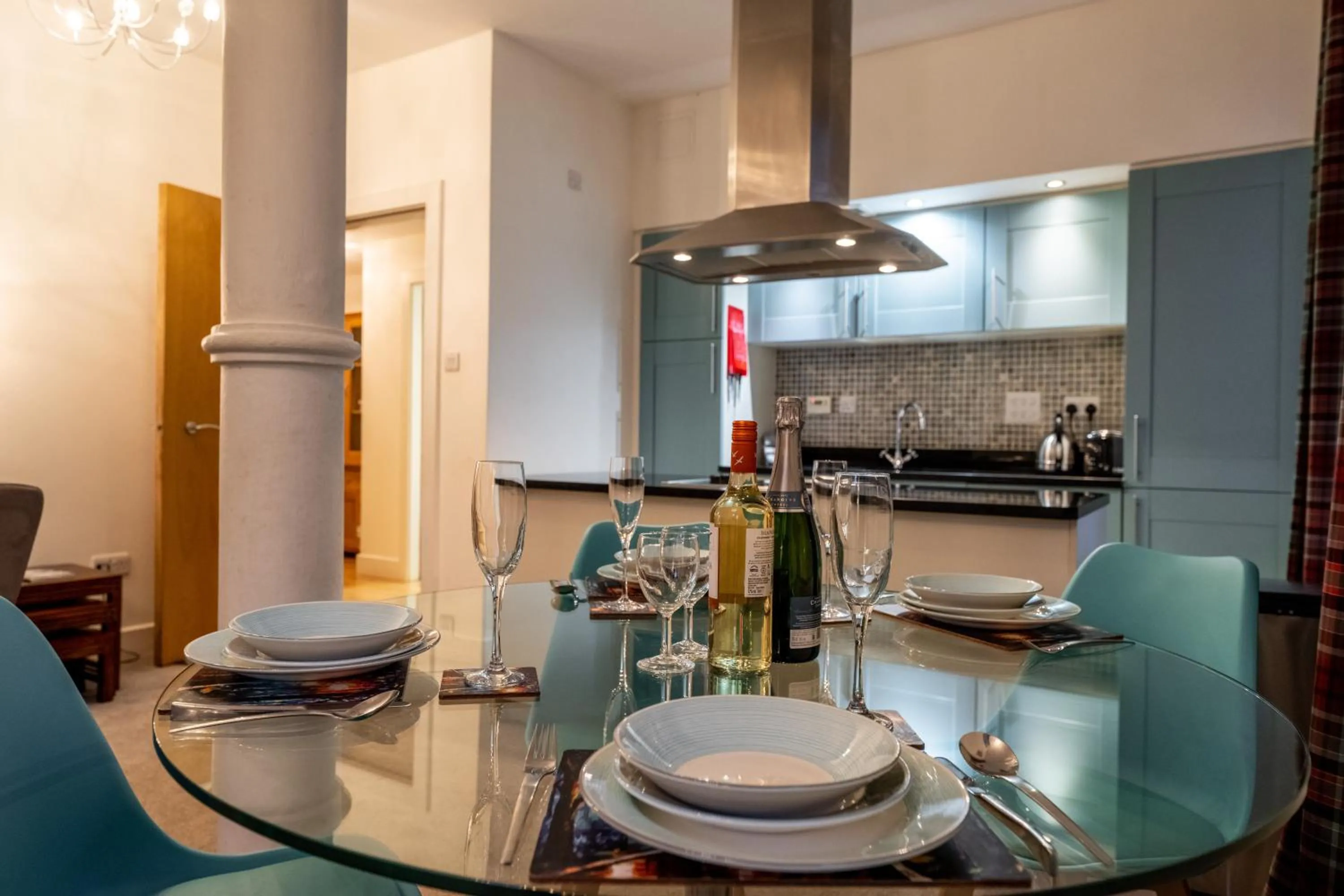 Two-Bedroom Apartment in Noble Apartment - Highland Club