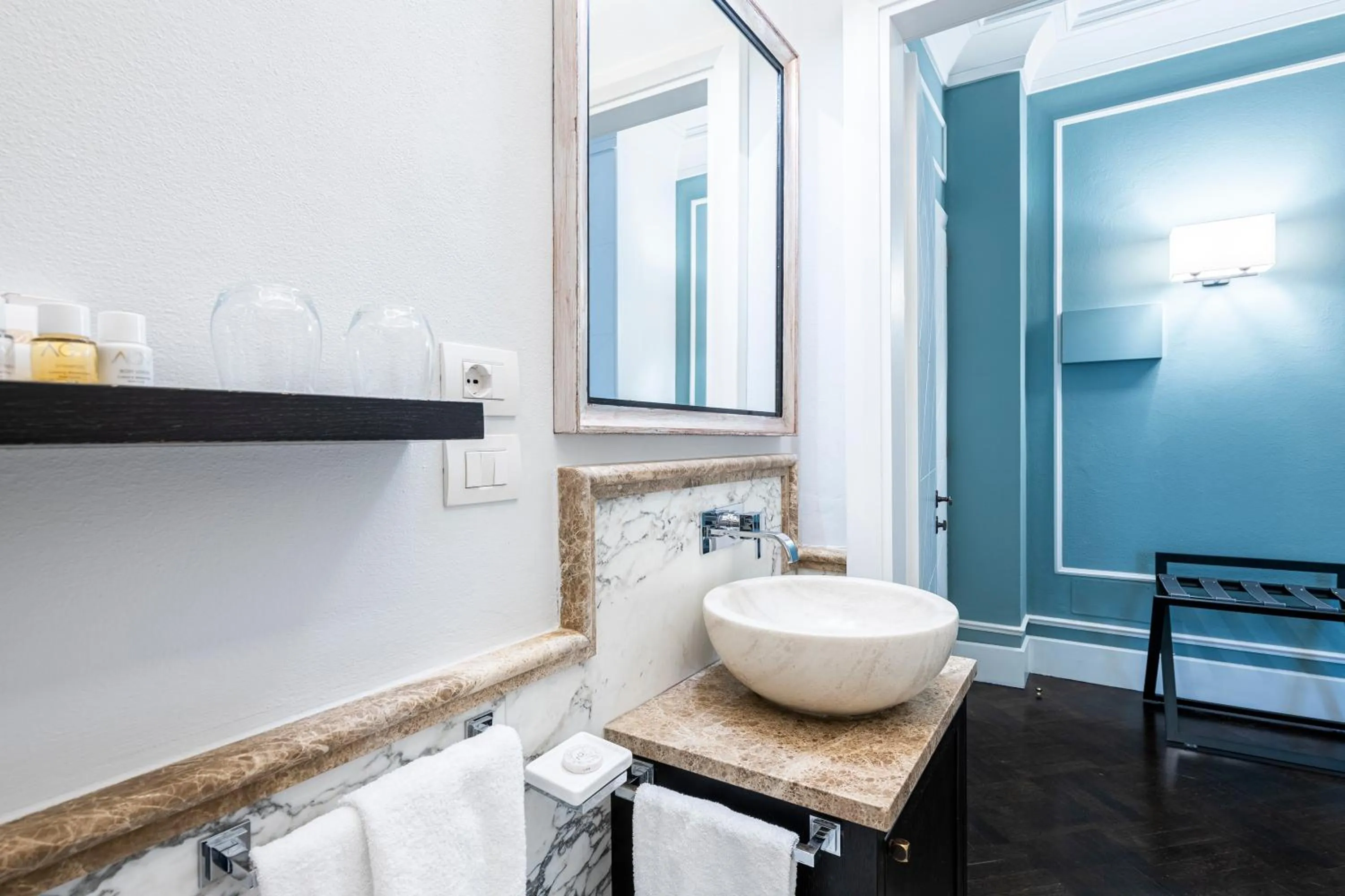 Bathroom in Glimpse Hotel