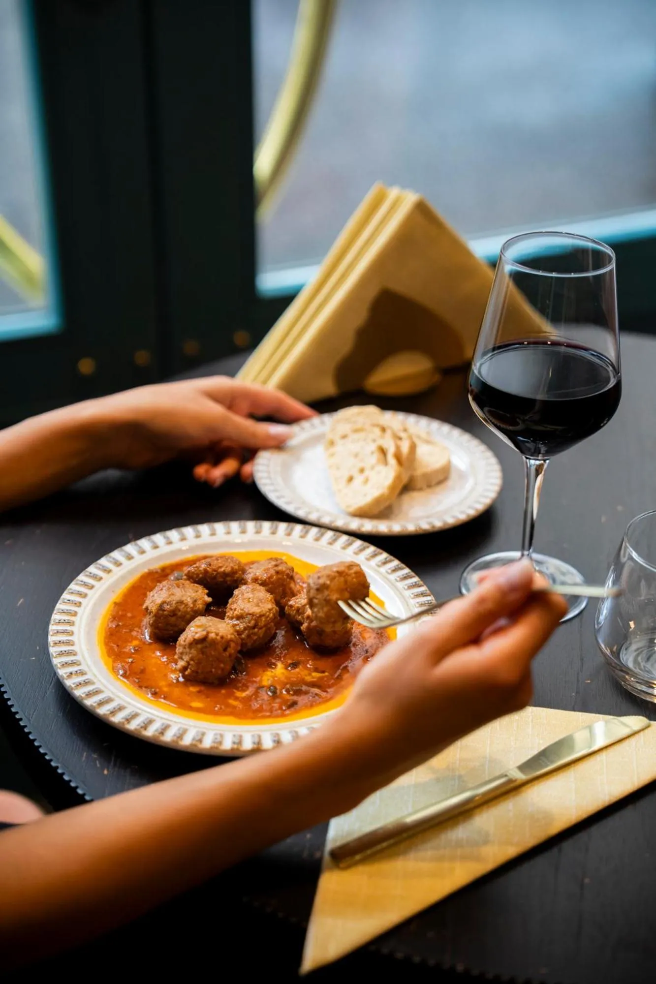 Lounge or bar in Glimpse Hotel