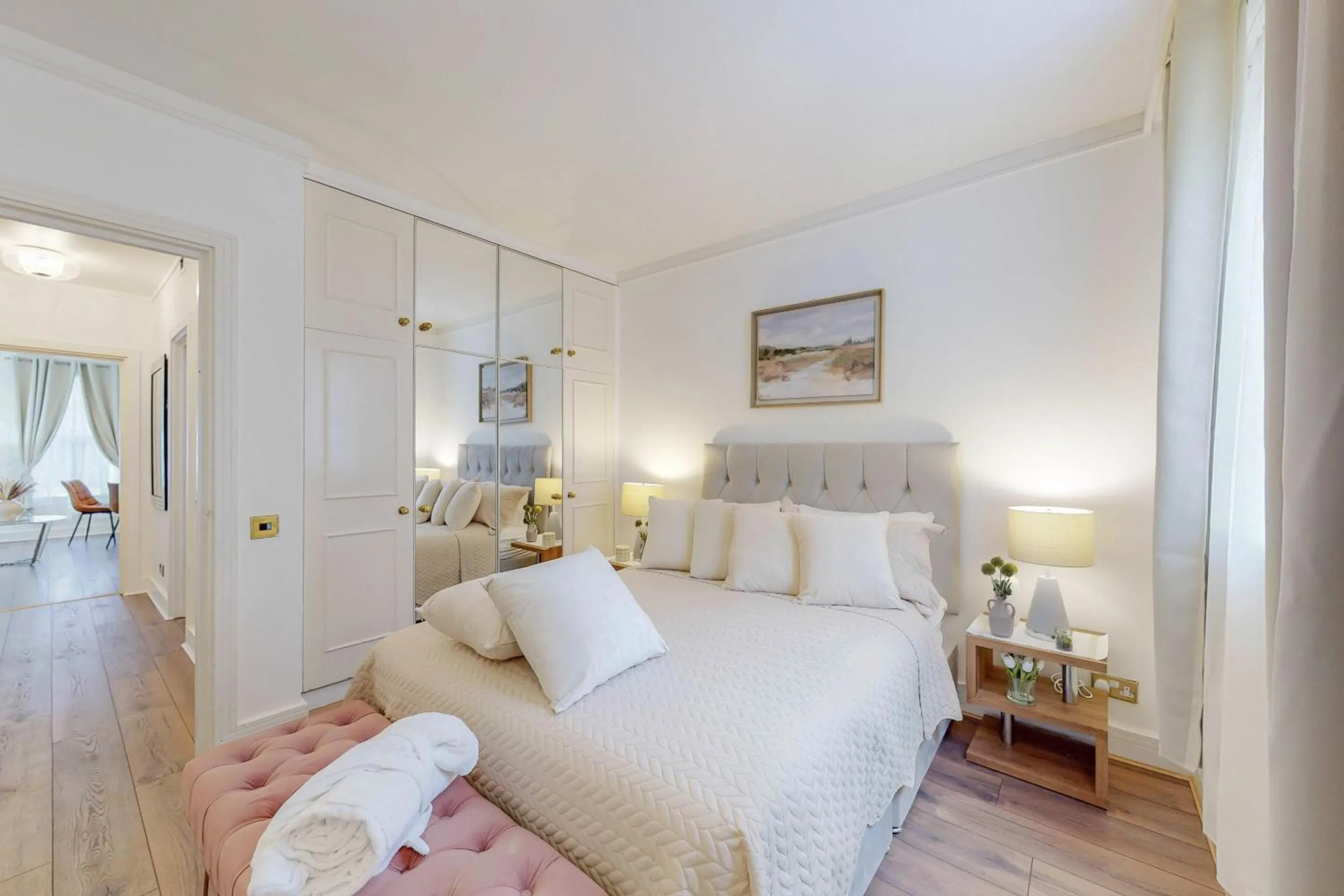 One-Bedroom Apartment in Park Lane Apartments Mayfair Collection