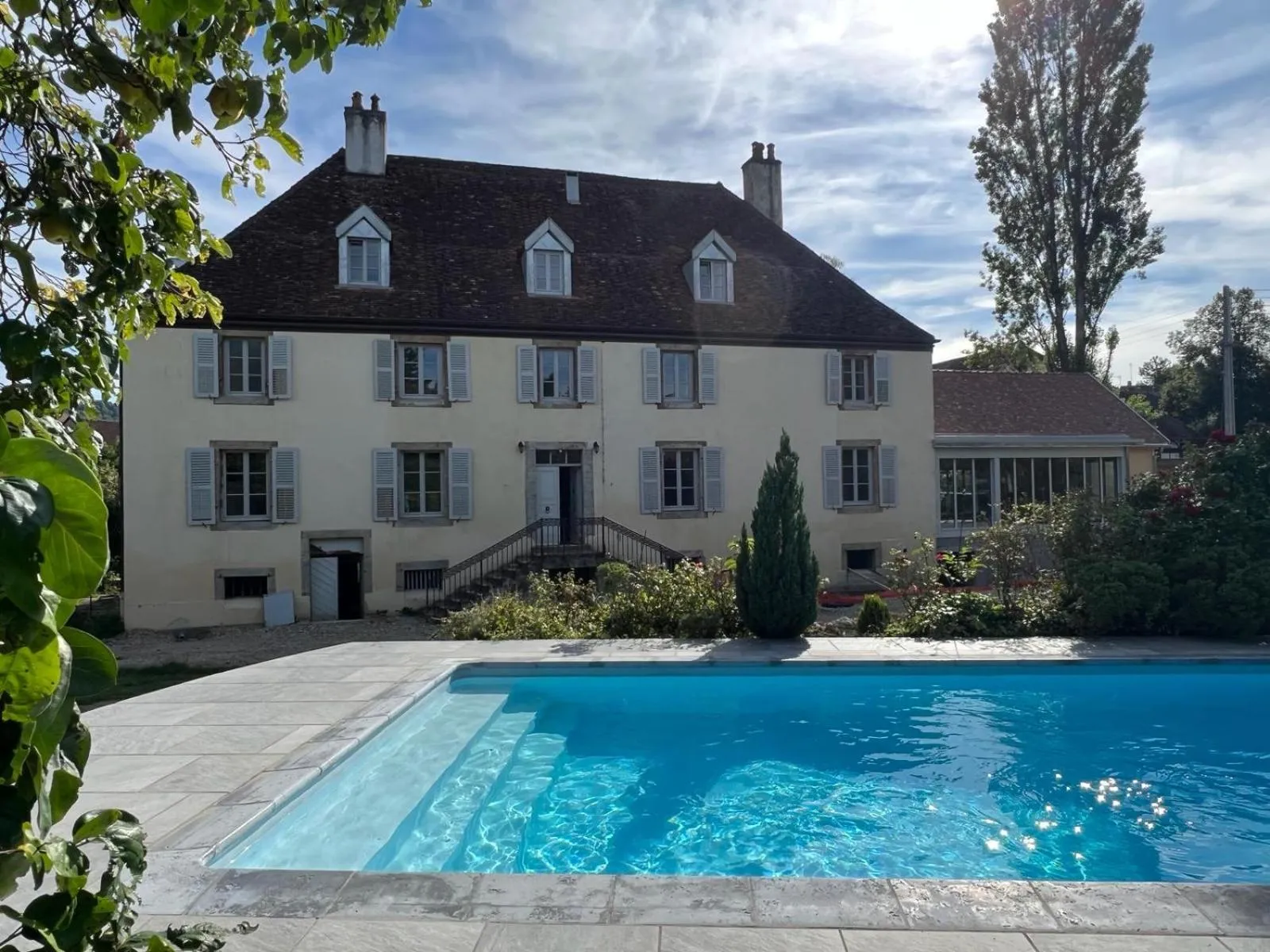 Property building in Le Clos Alice