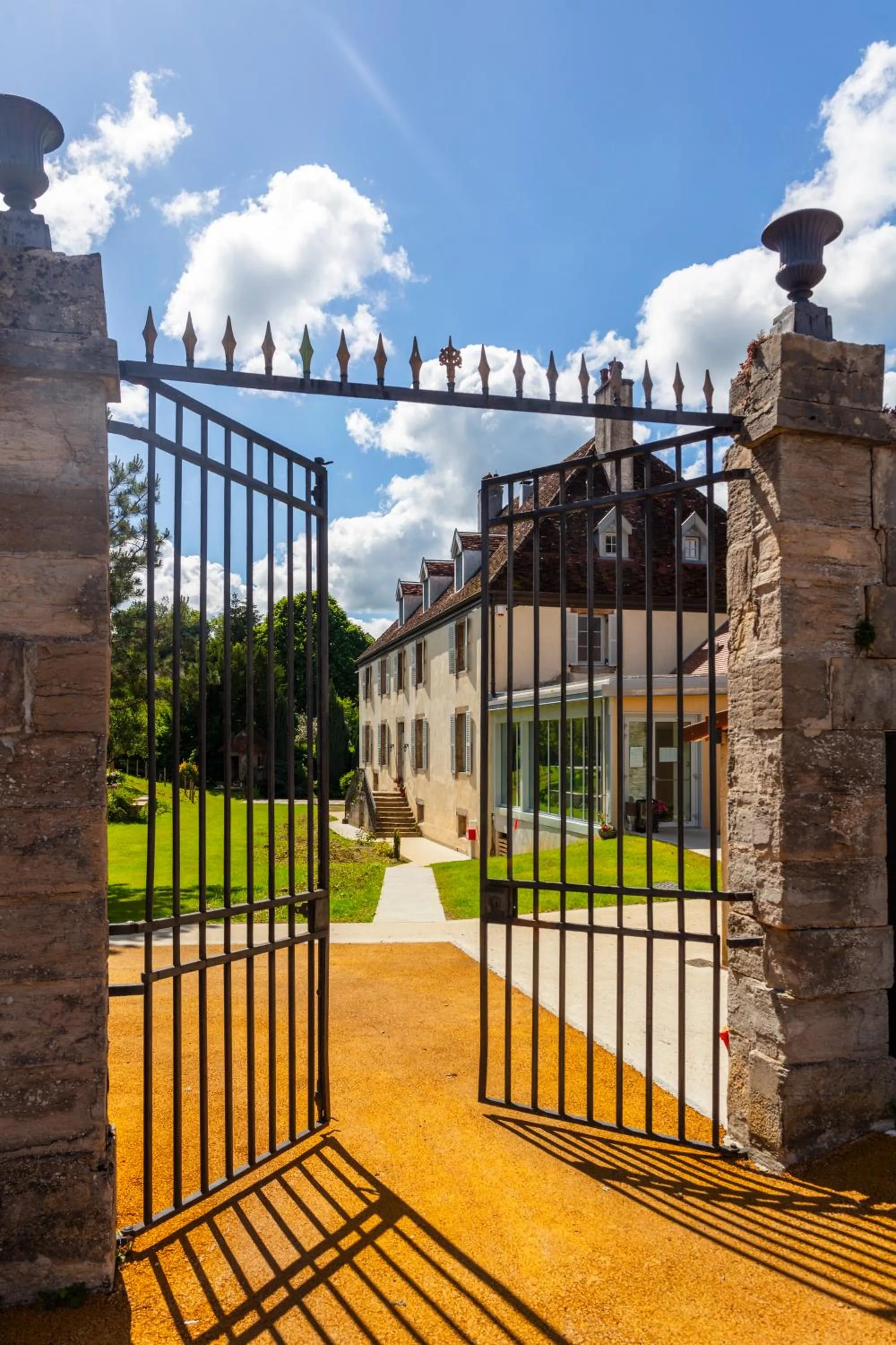 Property building in Le Clos Alice