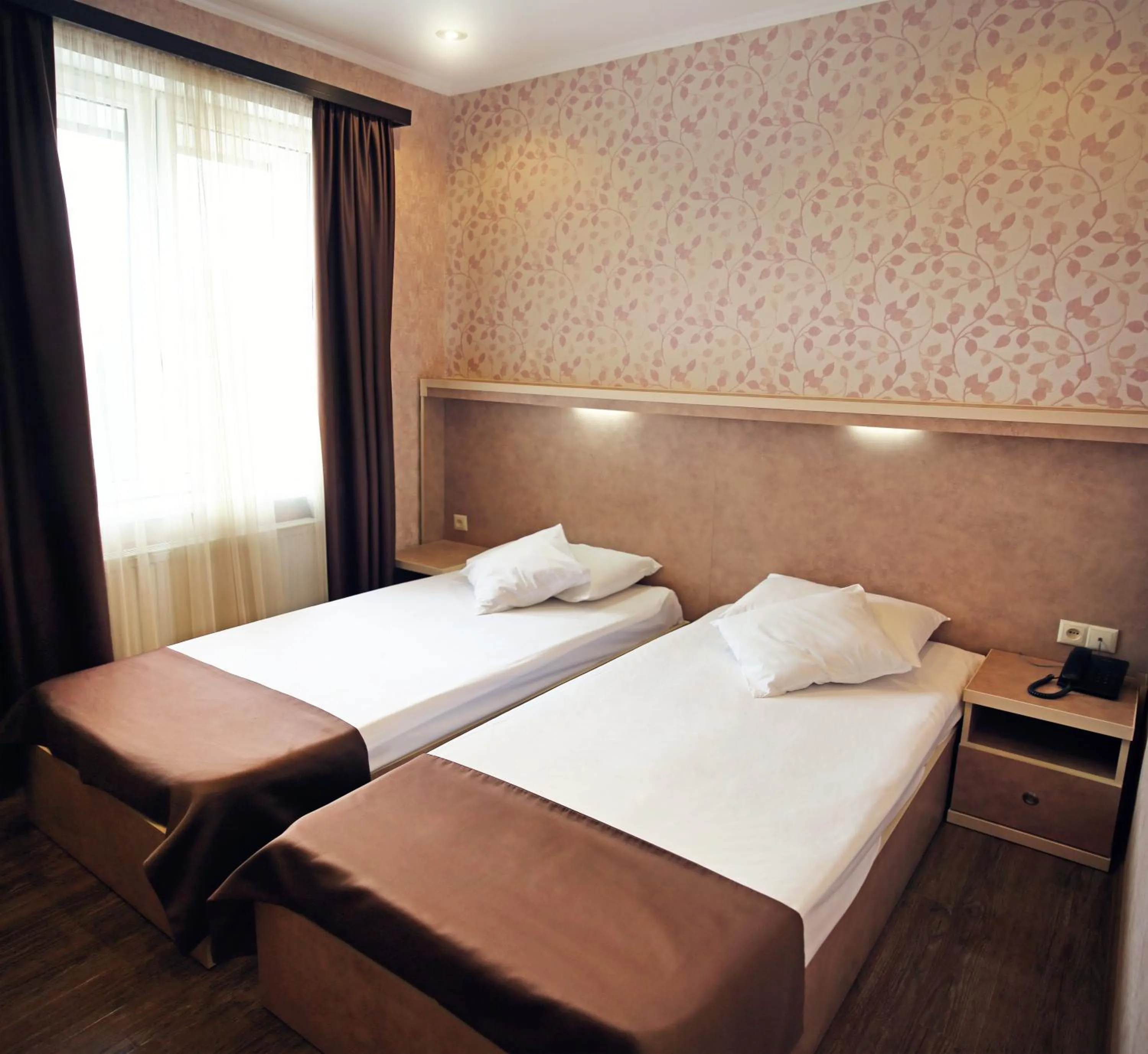 Photo of the whole room, Bed in Rondo Hotel