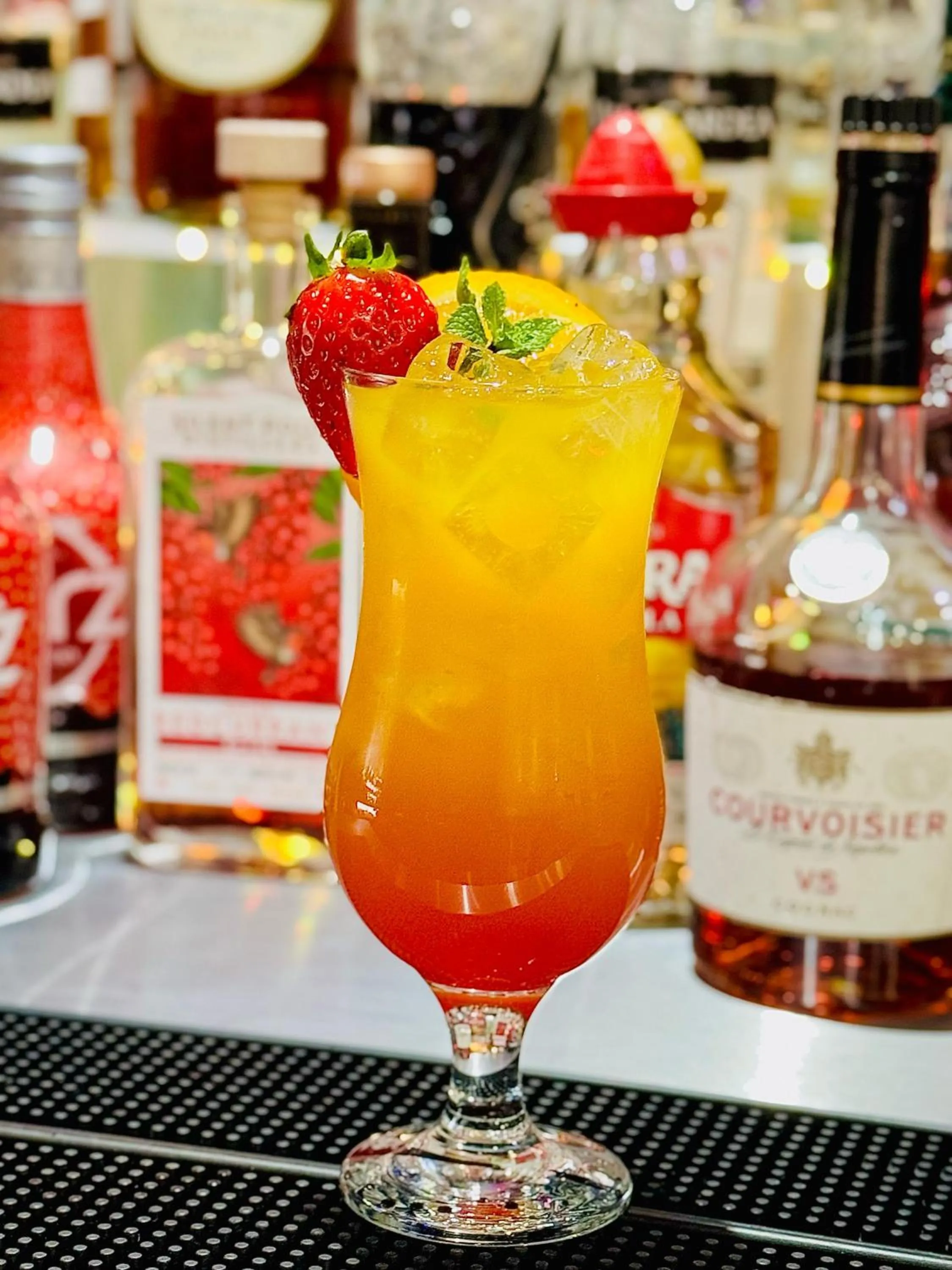 Food and drinks in Epsilon Hotel