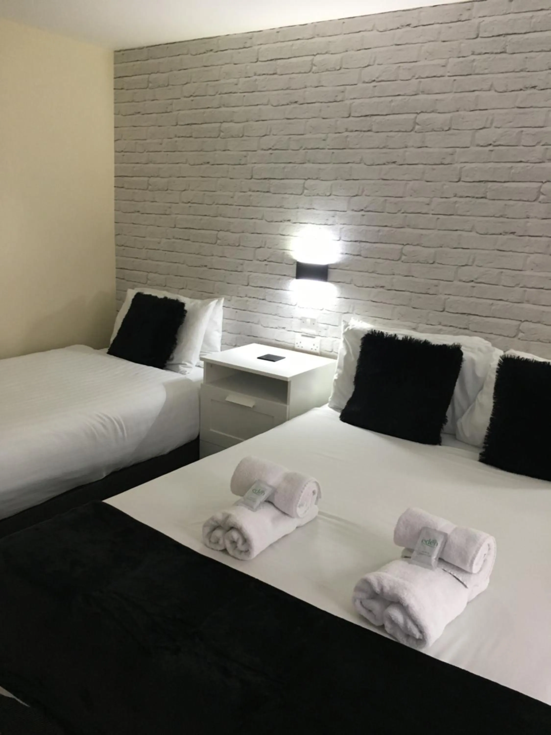 Bedroom, Bed in Happy Return Hotel