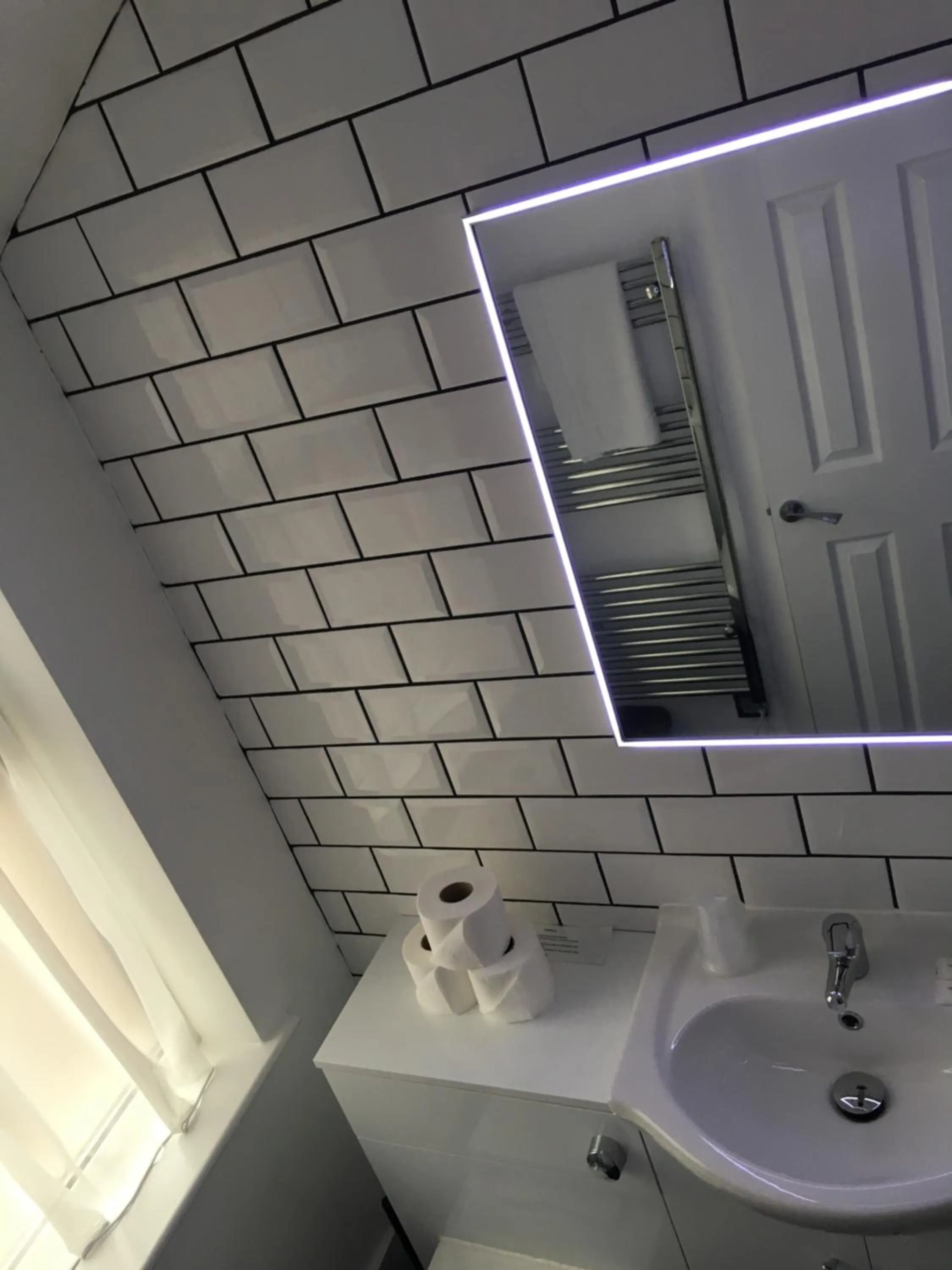 Bathroom in Happy Return Hotel